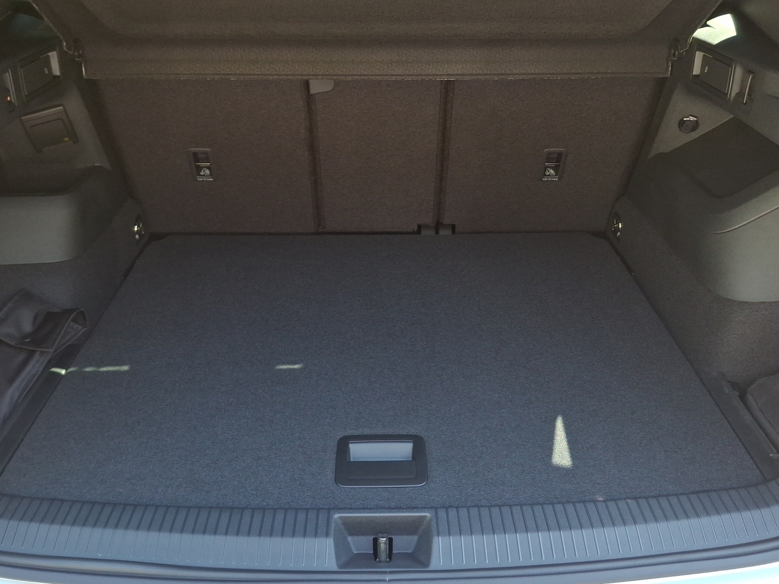 VW Tiguan 2.0 TSI DSG R-Line Plus 4Motion-image-12