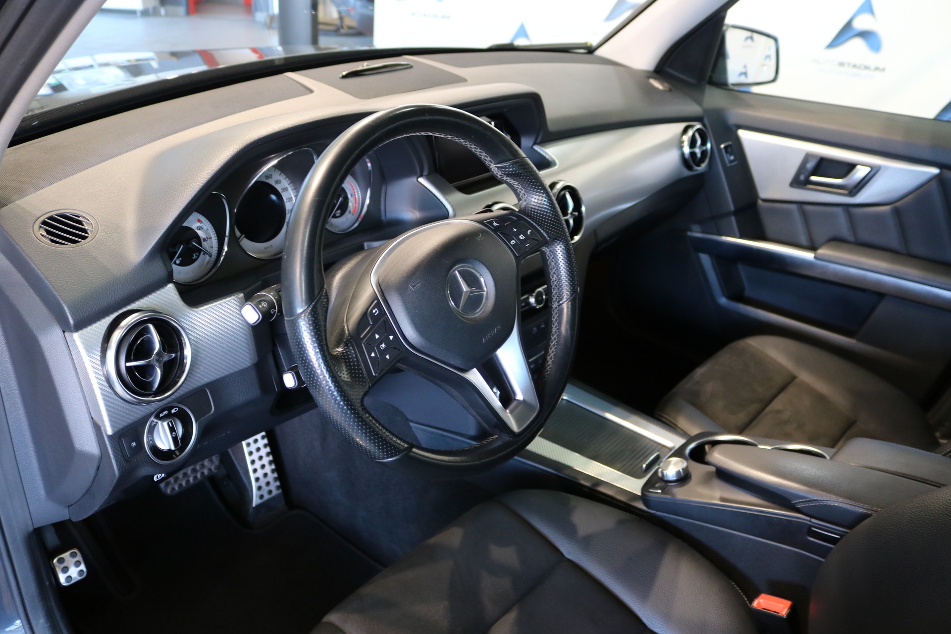 MERCEDES-BENZ GLK 250 BlueTEC 4Matic 7G-Tronic-showroom-element-2
