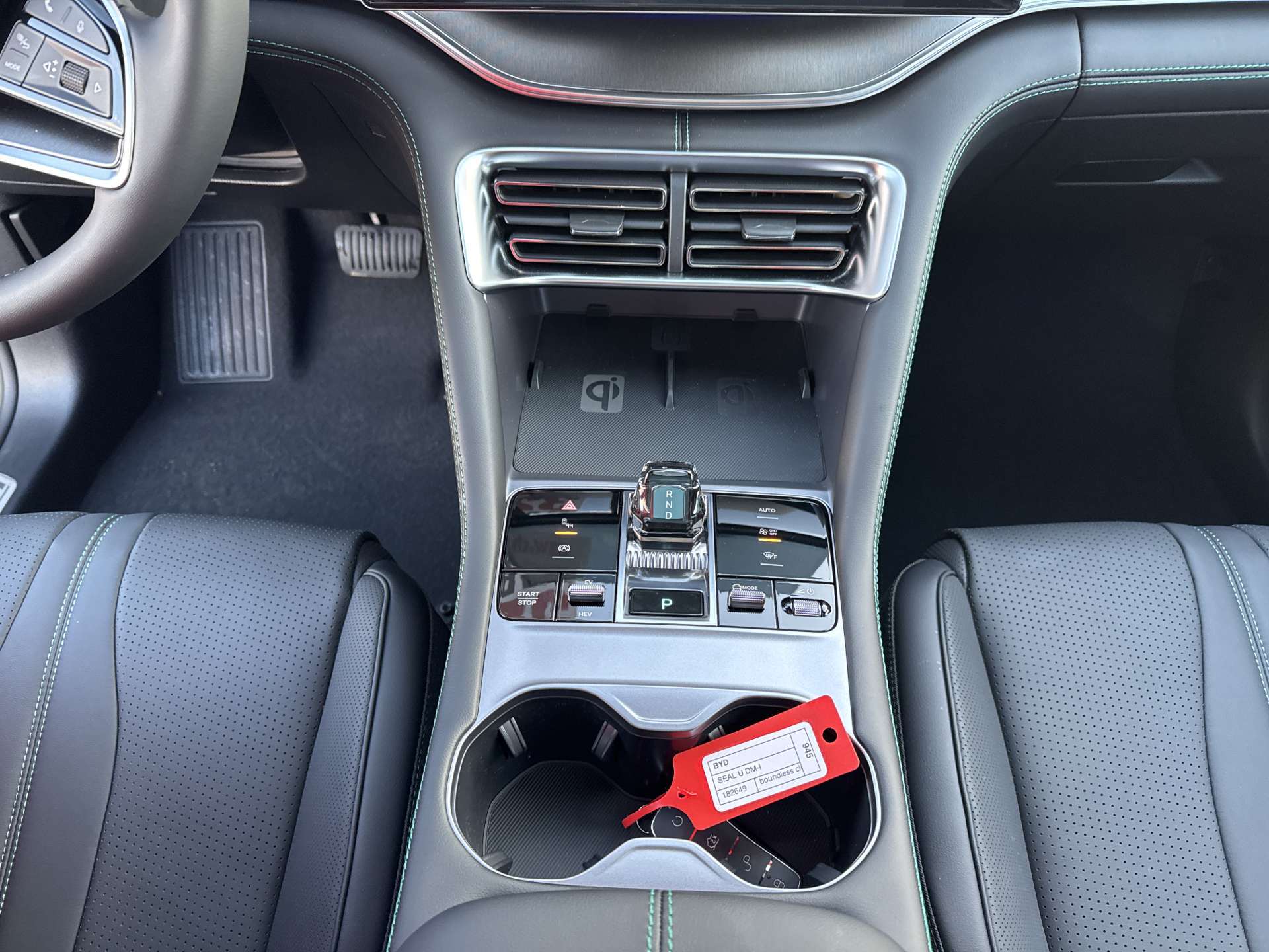 BYD Seal U DM-i PHEV Design AWD 324PS Automat-image-10