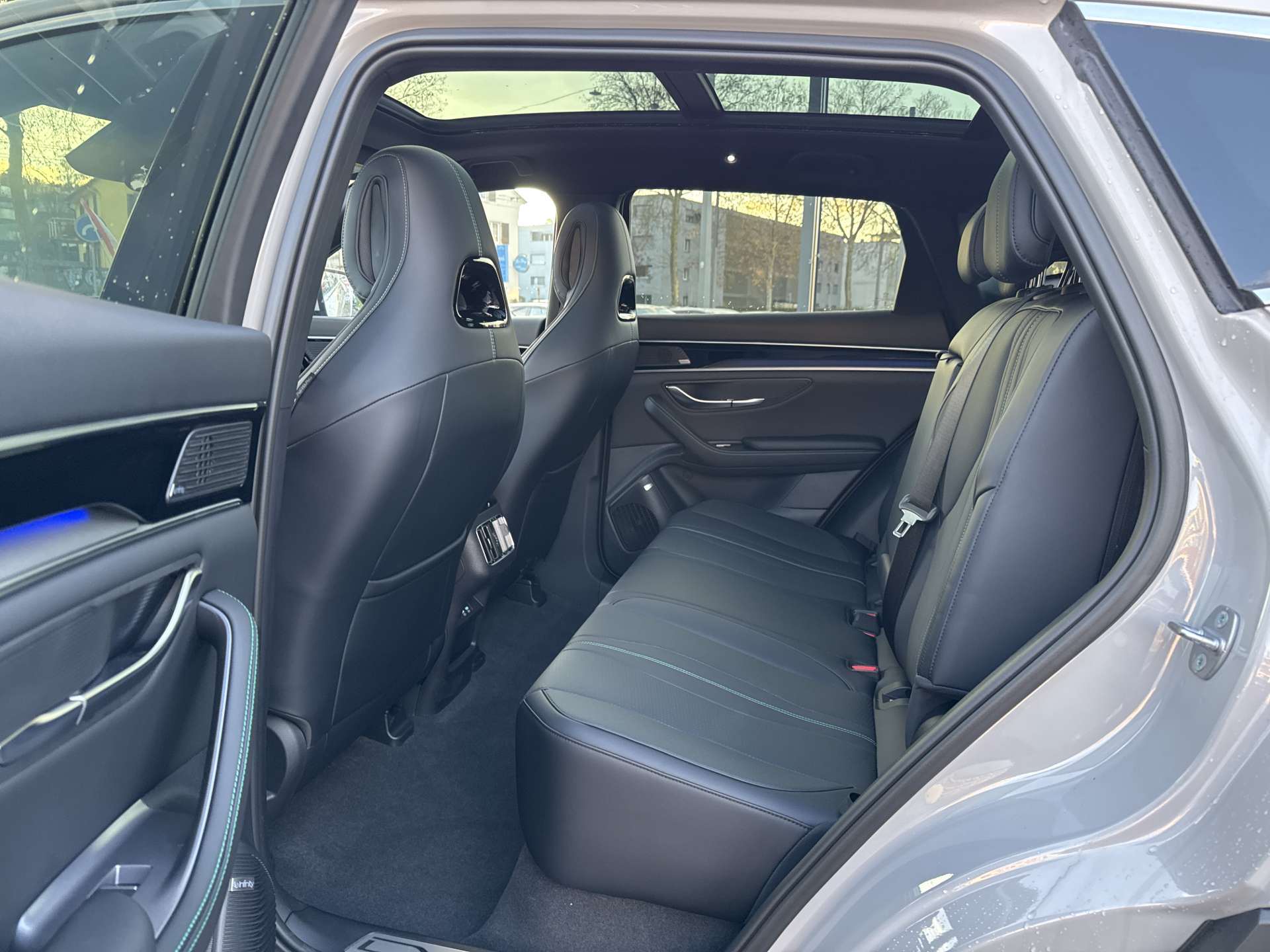 BYD Seal U DM-i PHEV Design AWD 324PS Automat-image-5