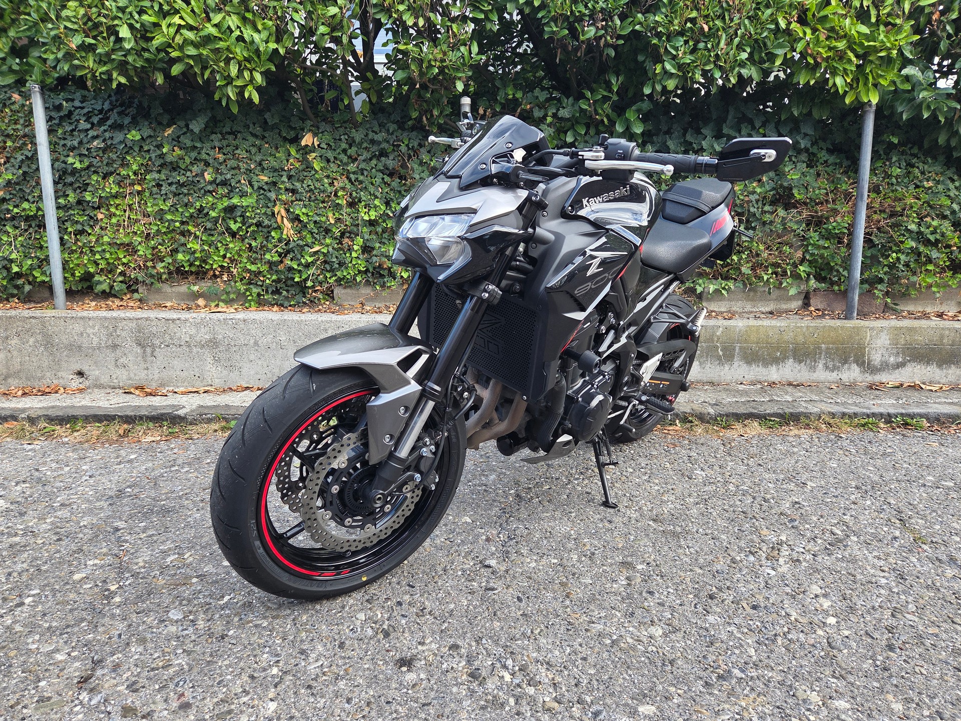KAWASAKI Z 900-showroom-element-1