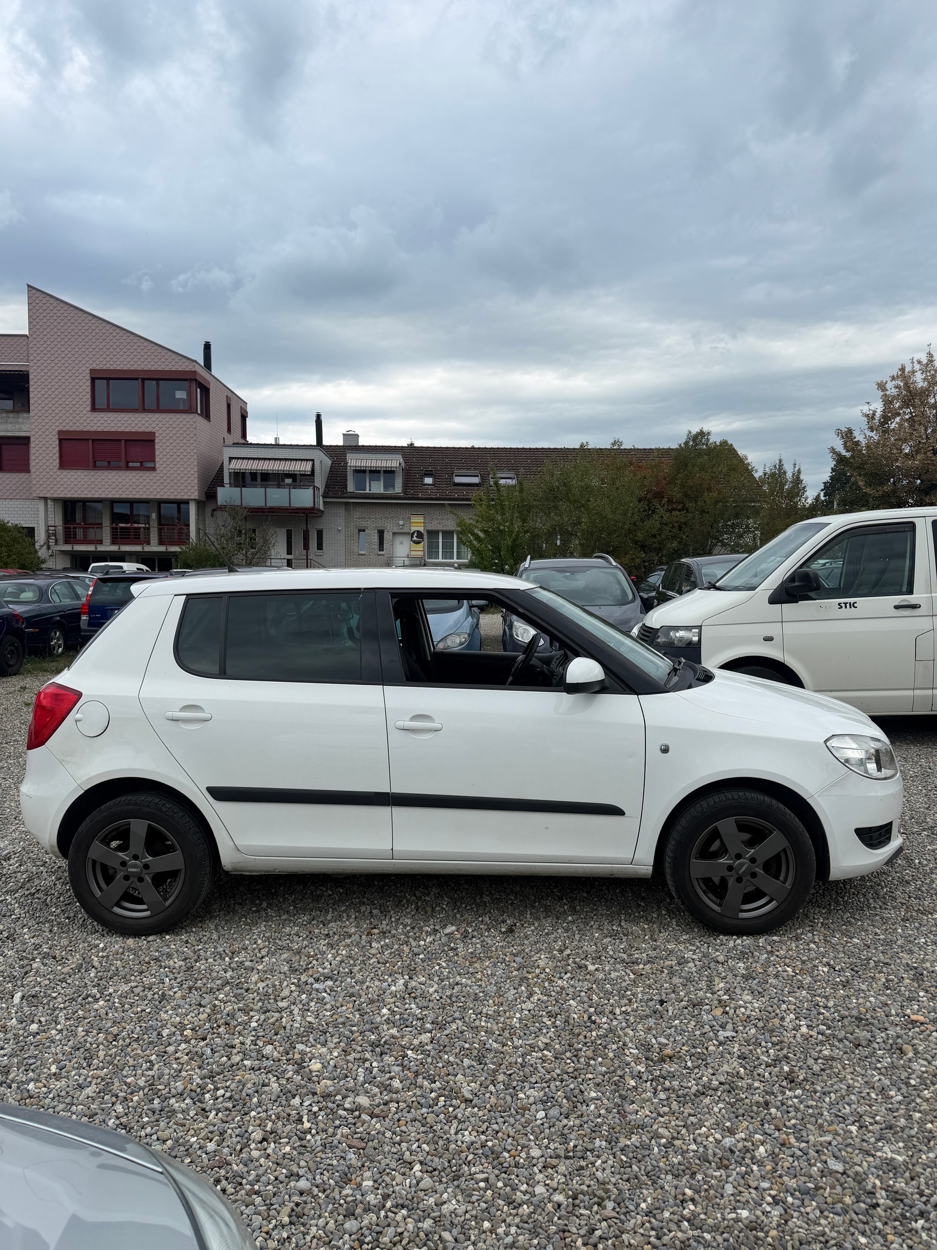 SKODA Fabia 1.6 TDI Ambiente-image-3
