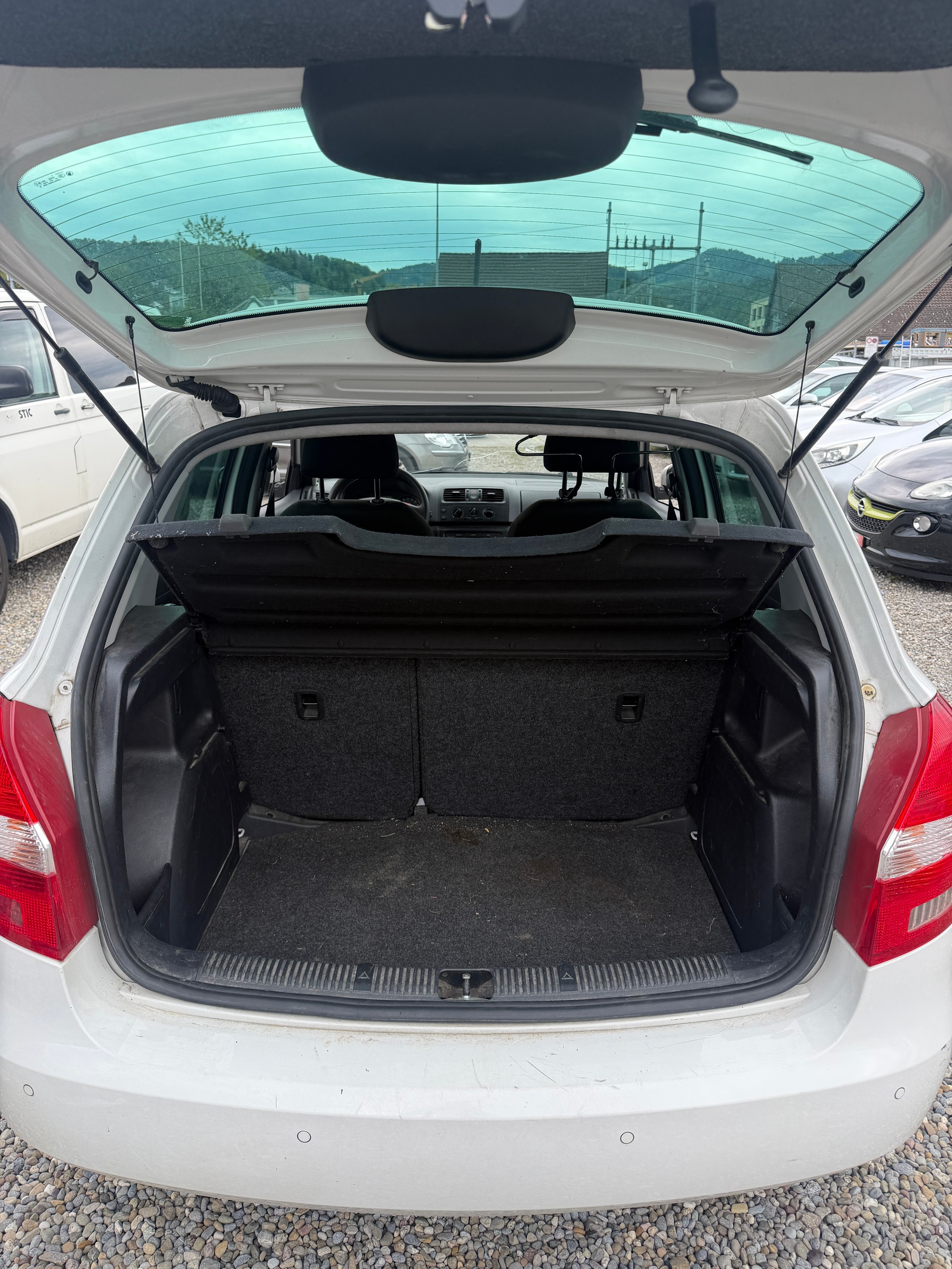 SKODA Fabia 1.6 TDI Ambiente-image-14