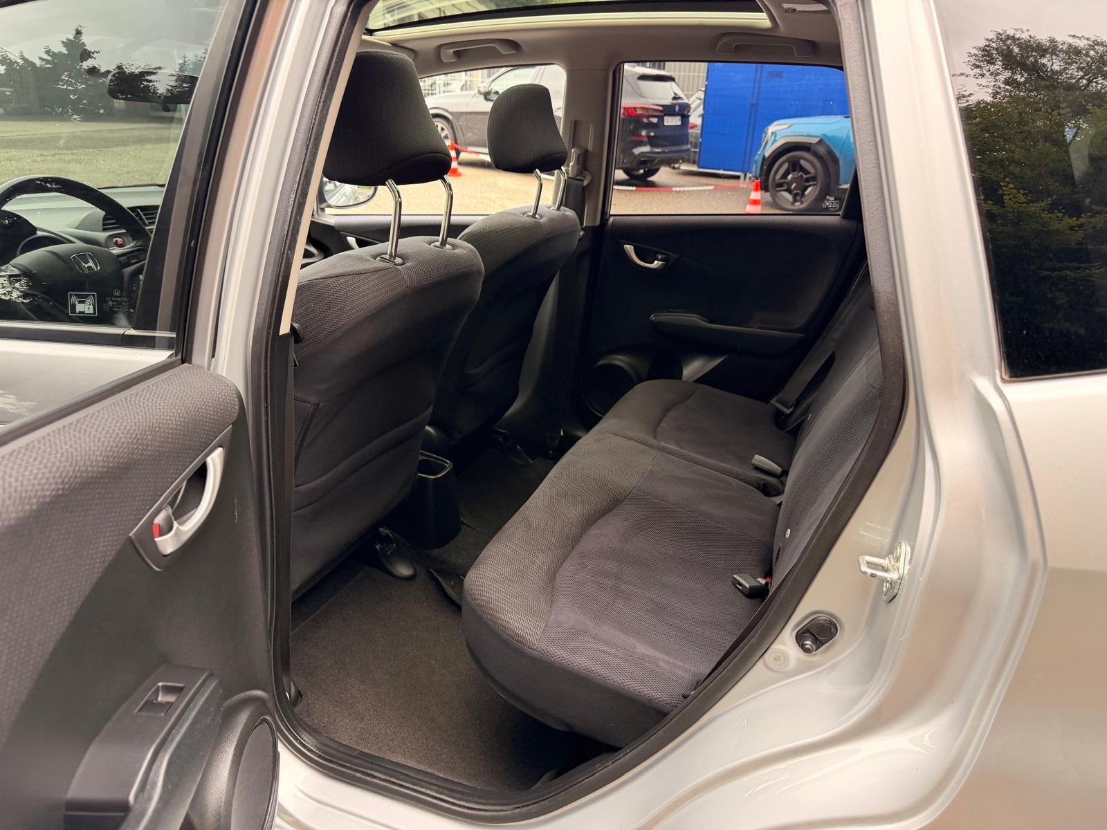 HONDA Jazz 1.3i Hybrid Elegance CVT-image-9