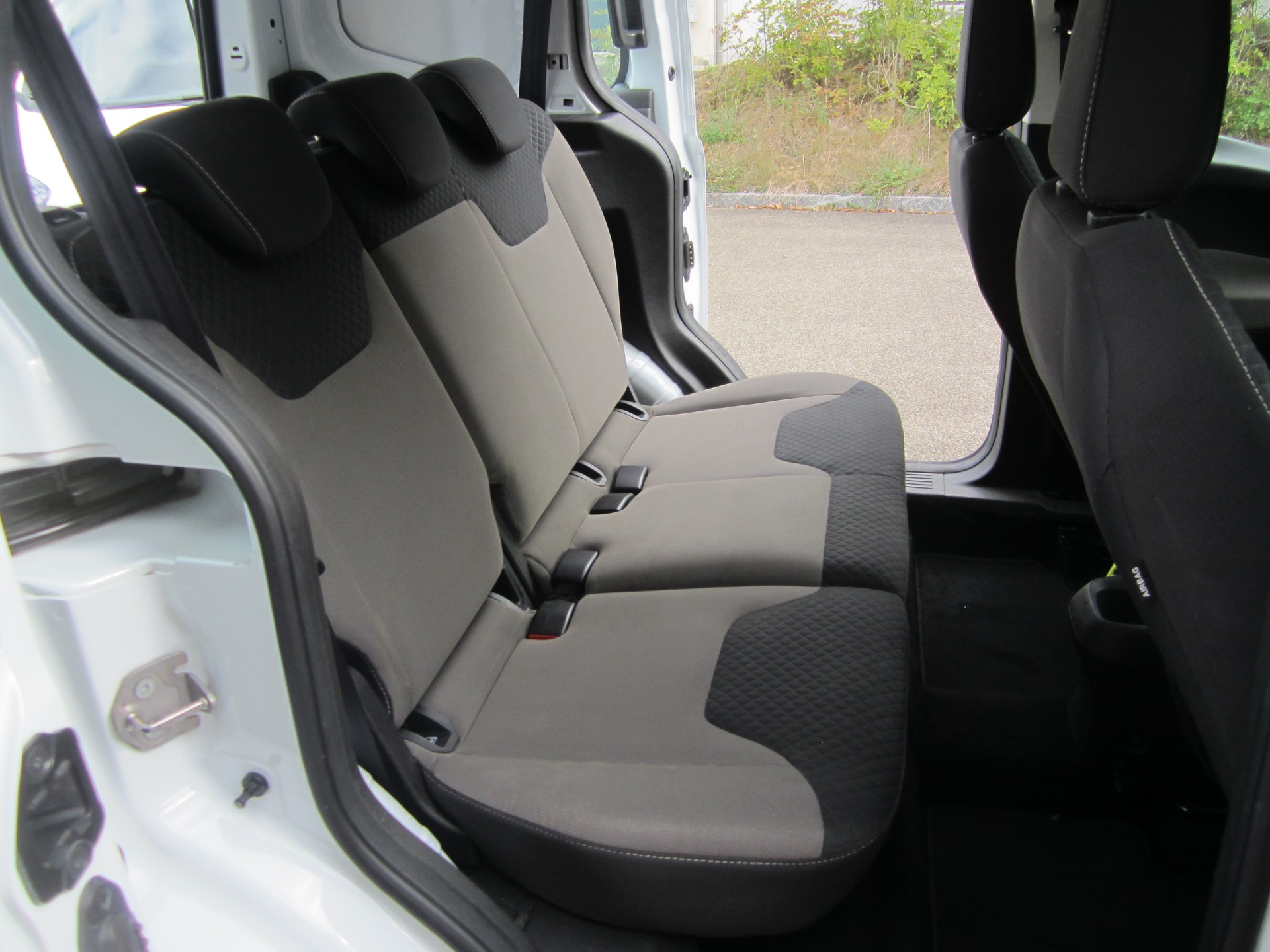 FORD Transit Courier Combi 1.5 TDCi Trend-image-6