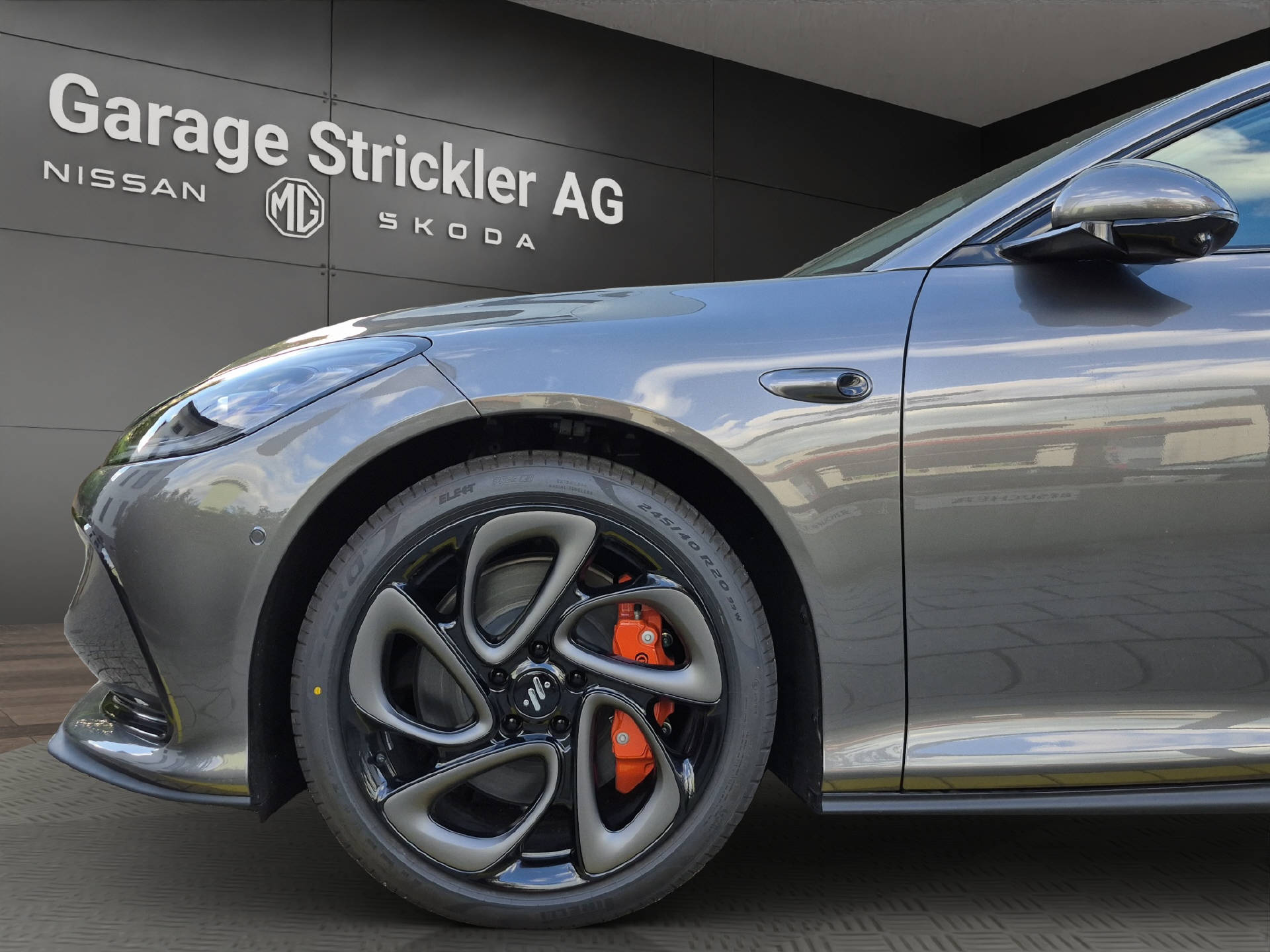 MG IM5 100 kWh Performance 20" 4WD-image-8