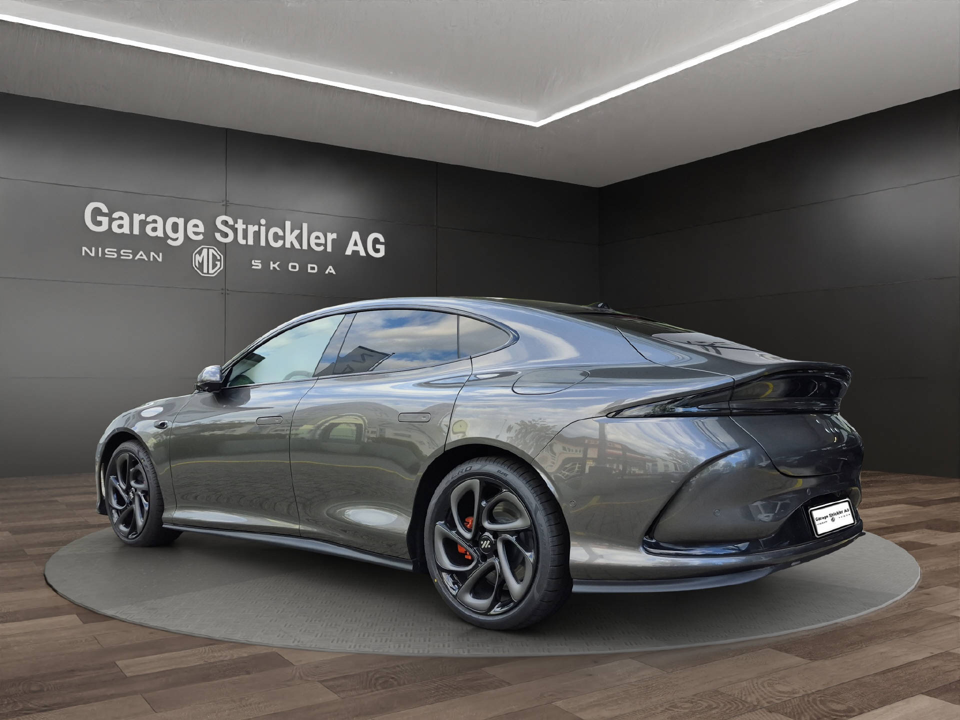 MG IM5 100 kWh Performance 20" 4WD-image-2