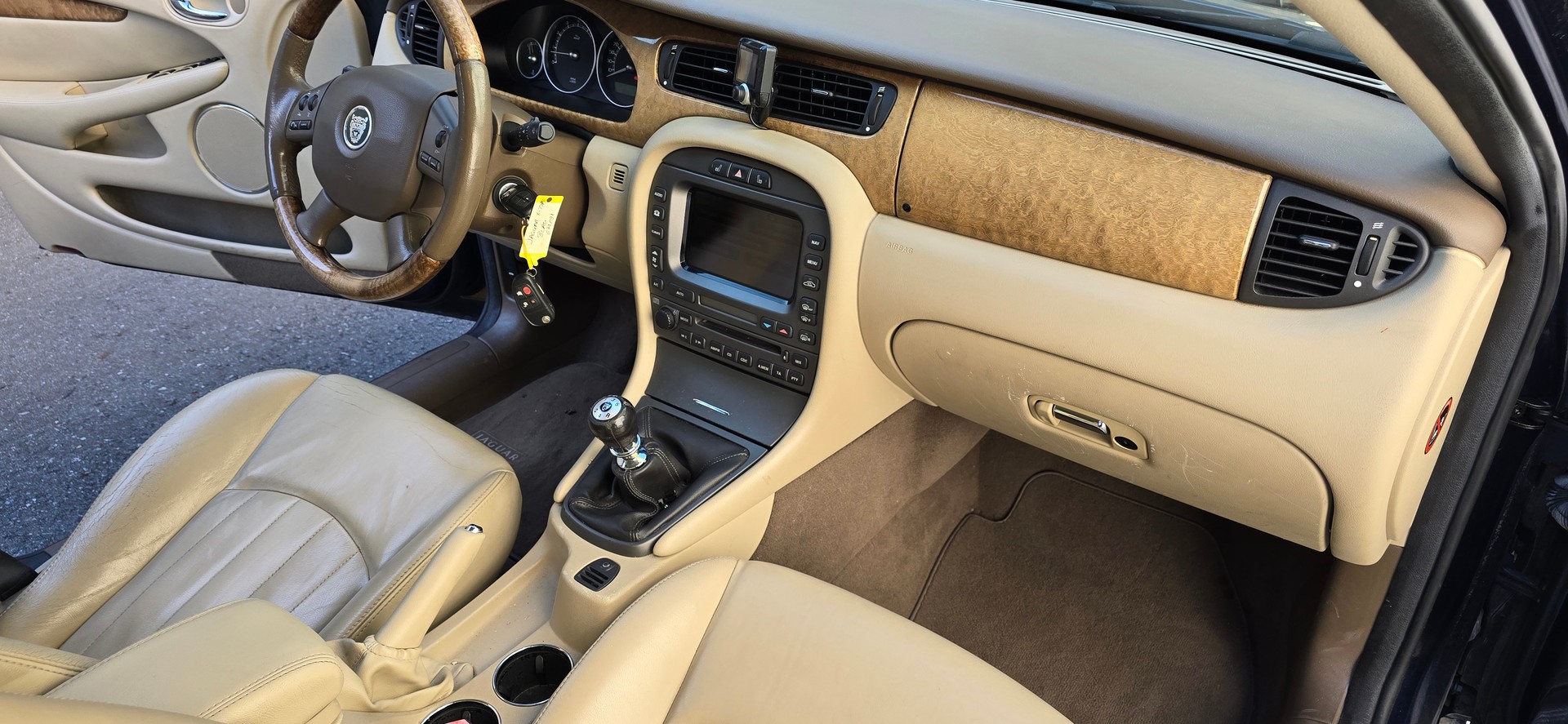 JAGUAR X-Type 3.0 V6 Traction4 Executive-image-12