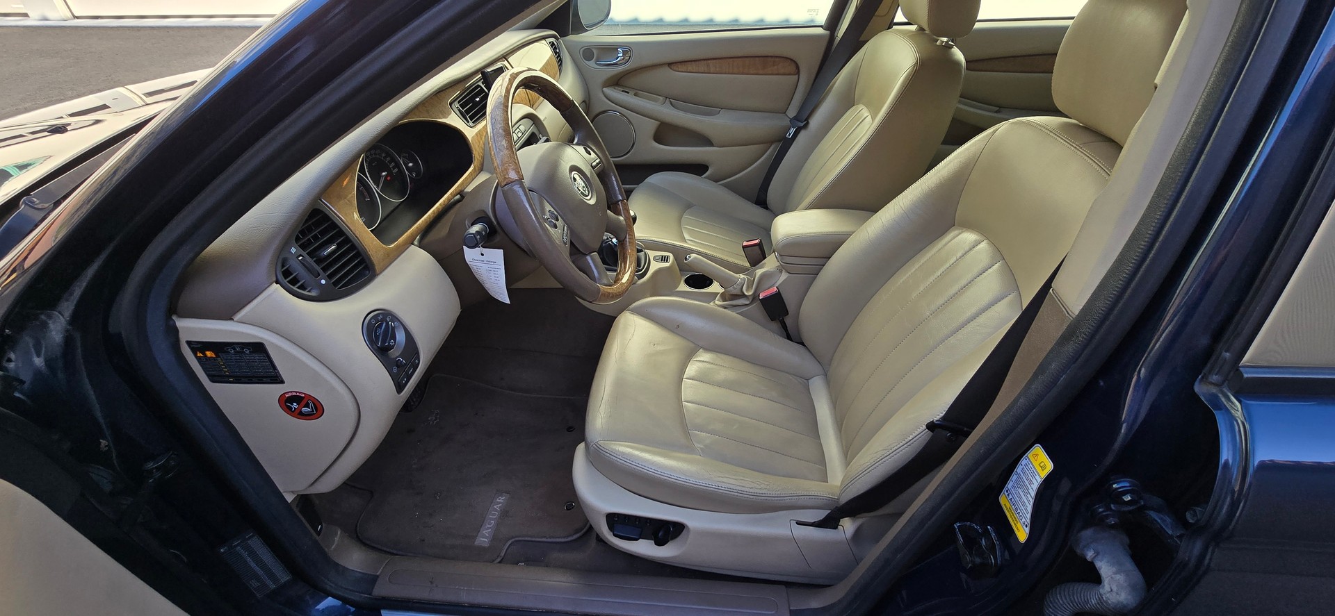 JAGUAR X-Type 3.0 V6 Traction4 Executive-image-11