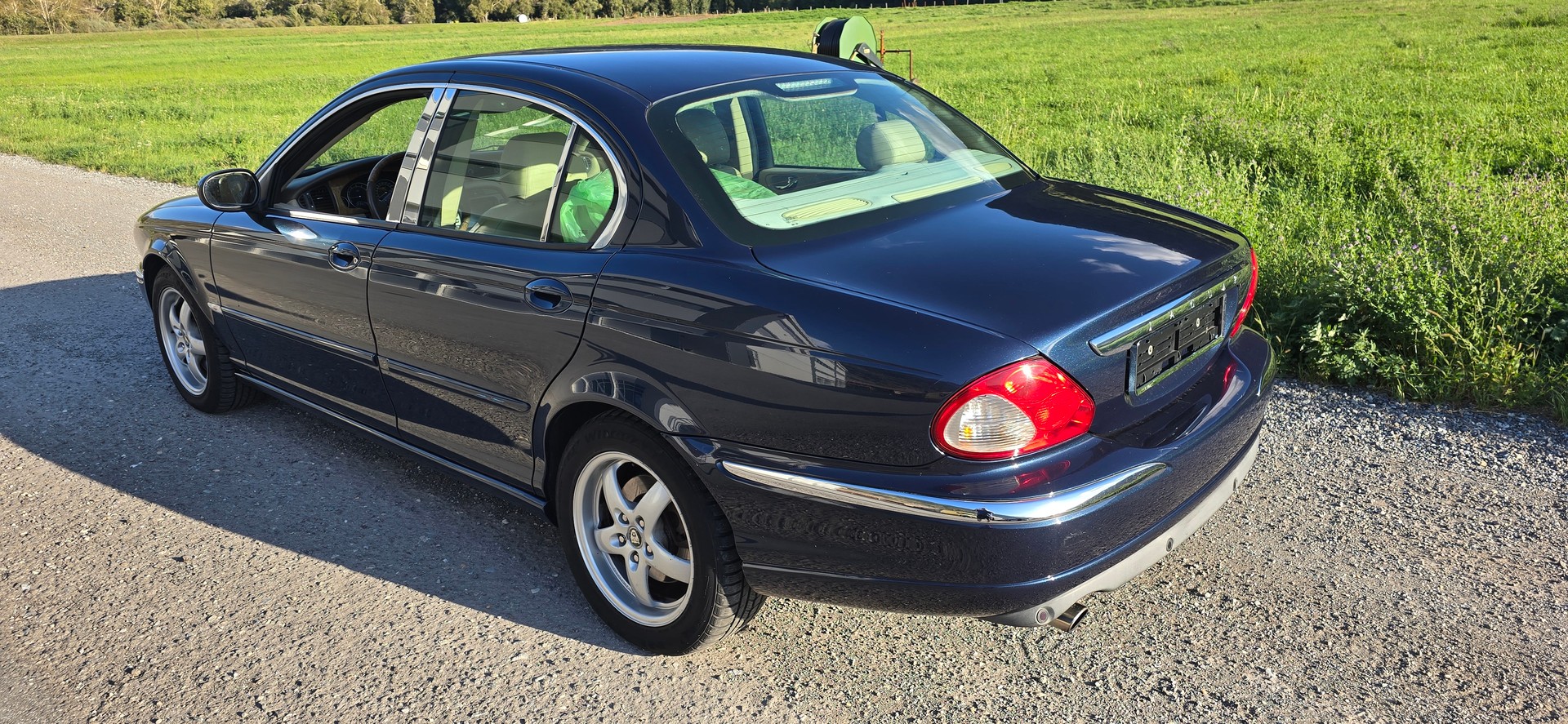 JAGUAR X-Type 3.0 V6 Traction4 Executive-image-3