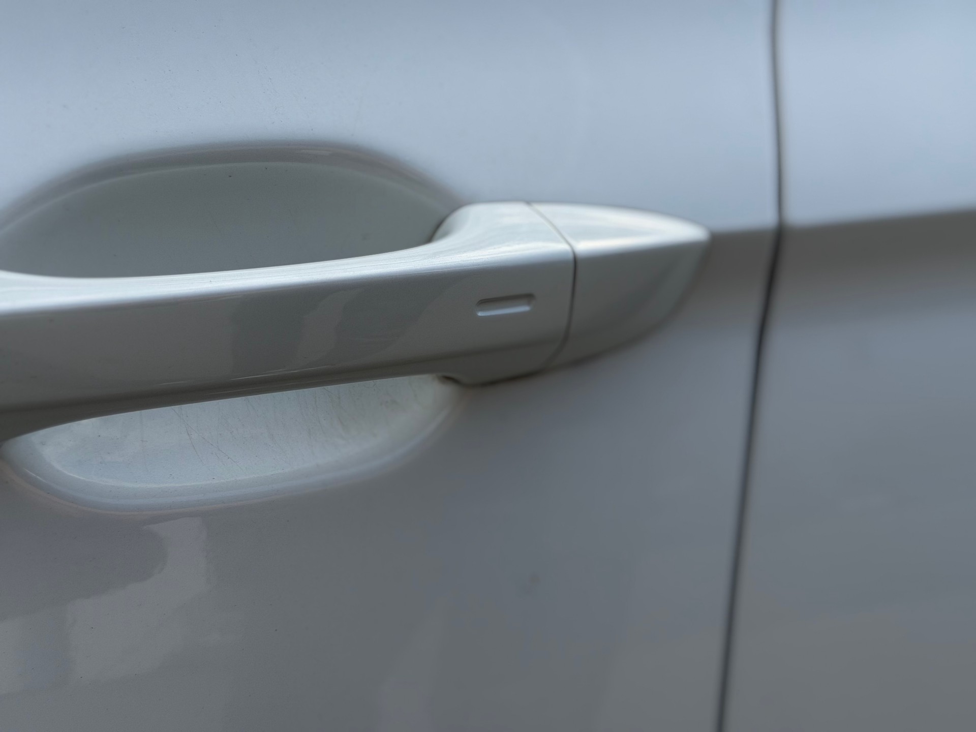 VW Passat Variant 2.0 TSI Elegance DSG-image-18