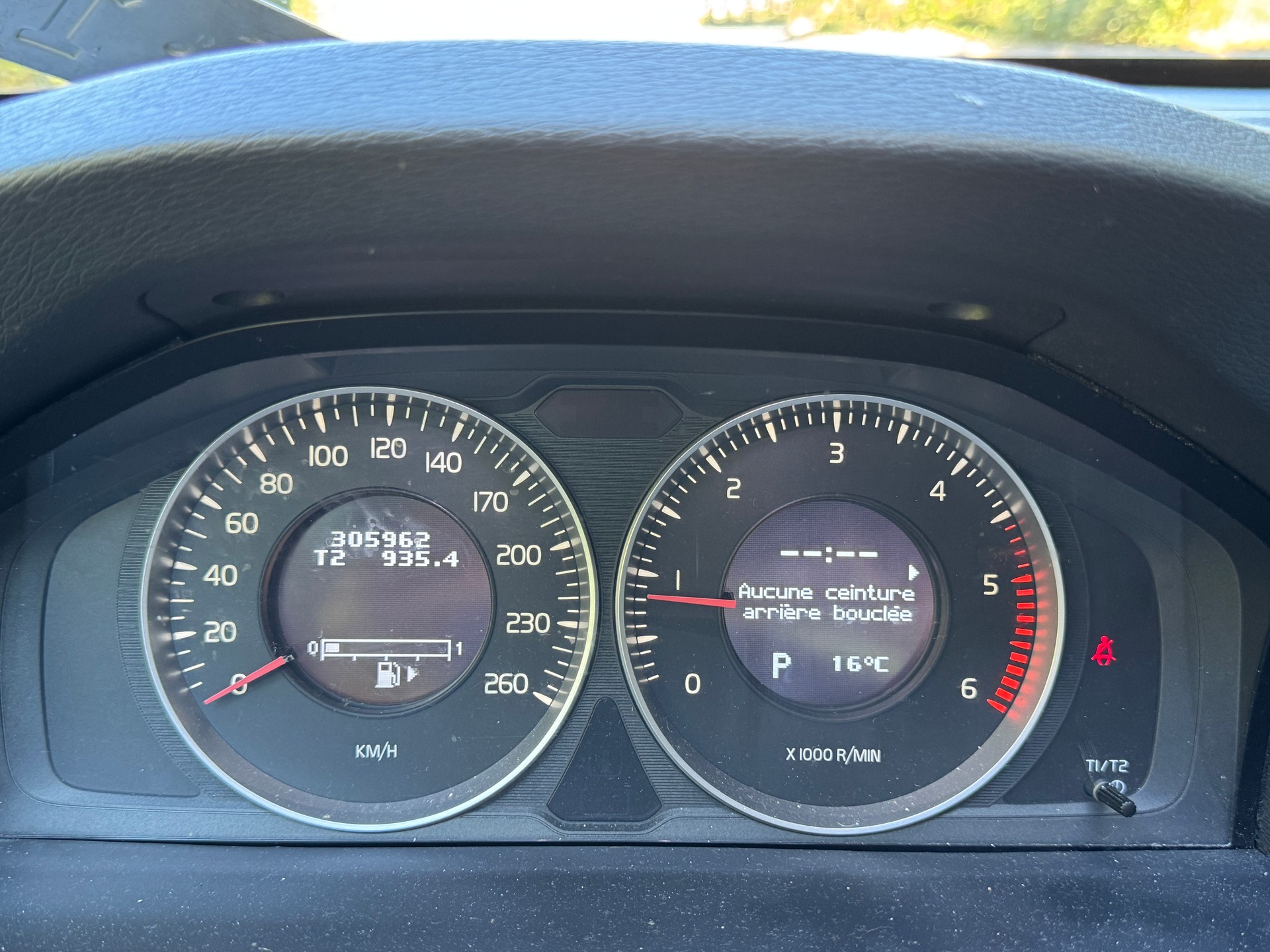 VOLVO V60 D3 Kinetic Geartronic-image-12