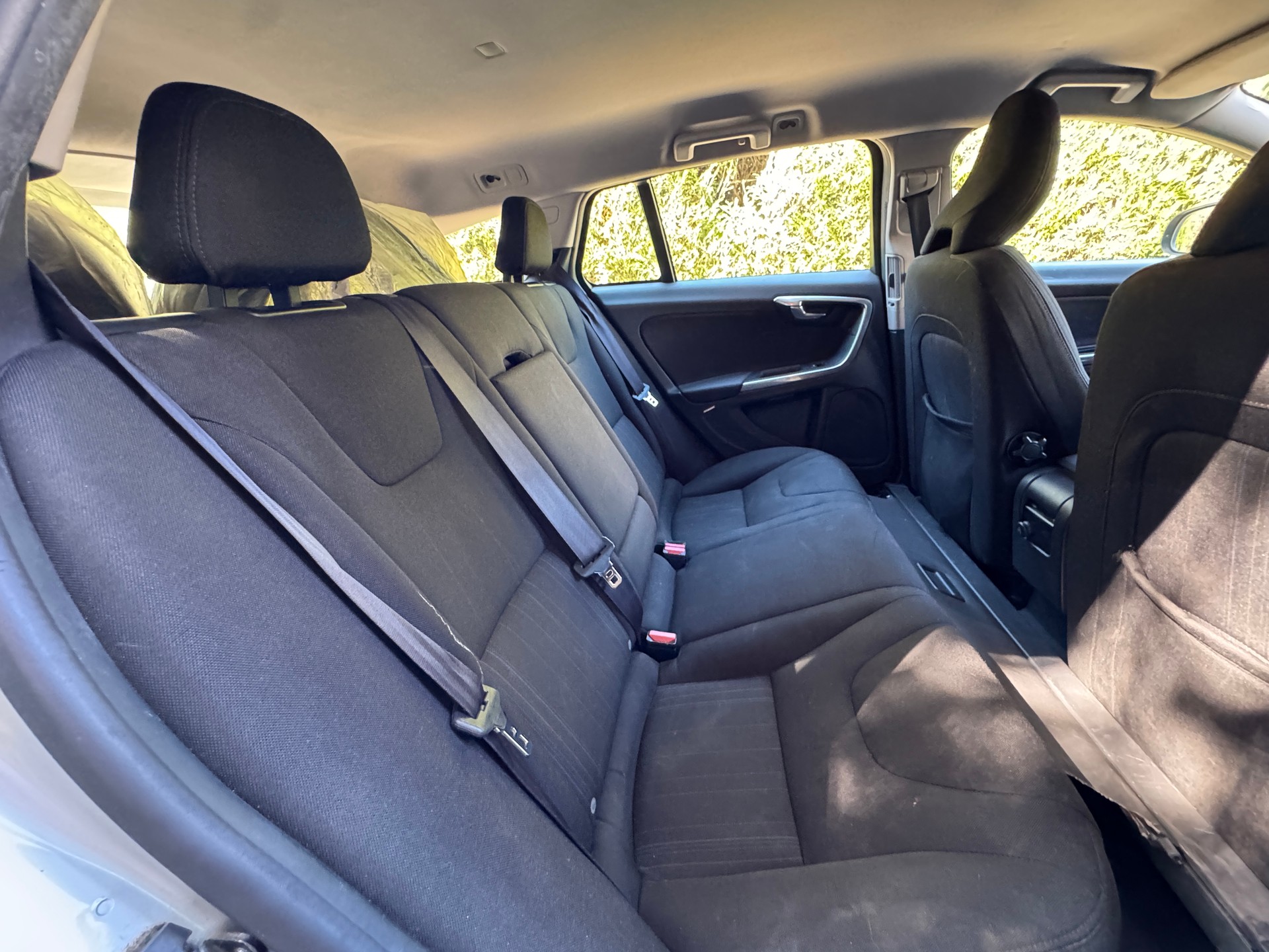 VOLVO V60 D3 Kinetic Geartronic-image-8