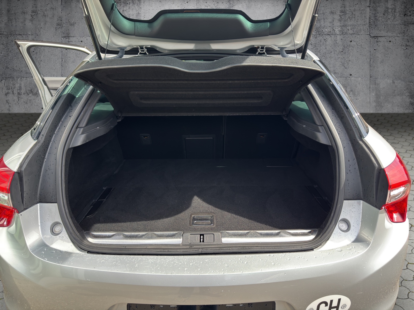 DS AUTOMOBILES DS5 HYbrid4 200 Sport Chic EGS6-image-15
