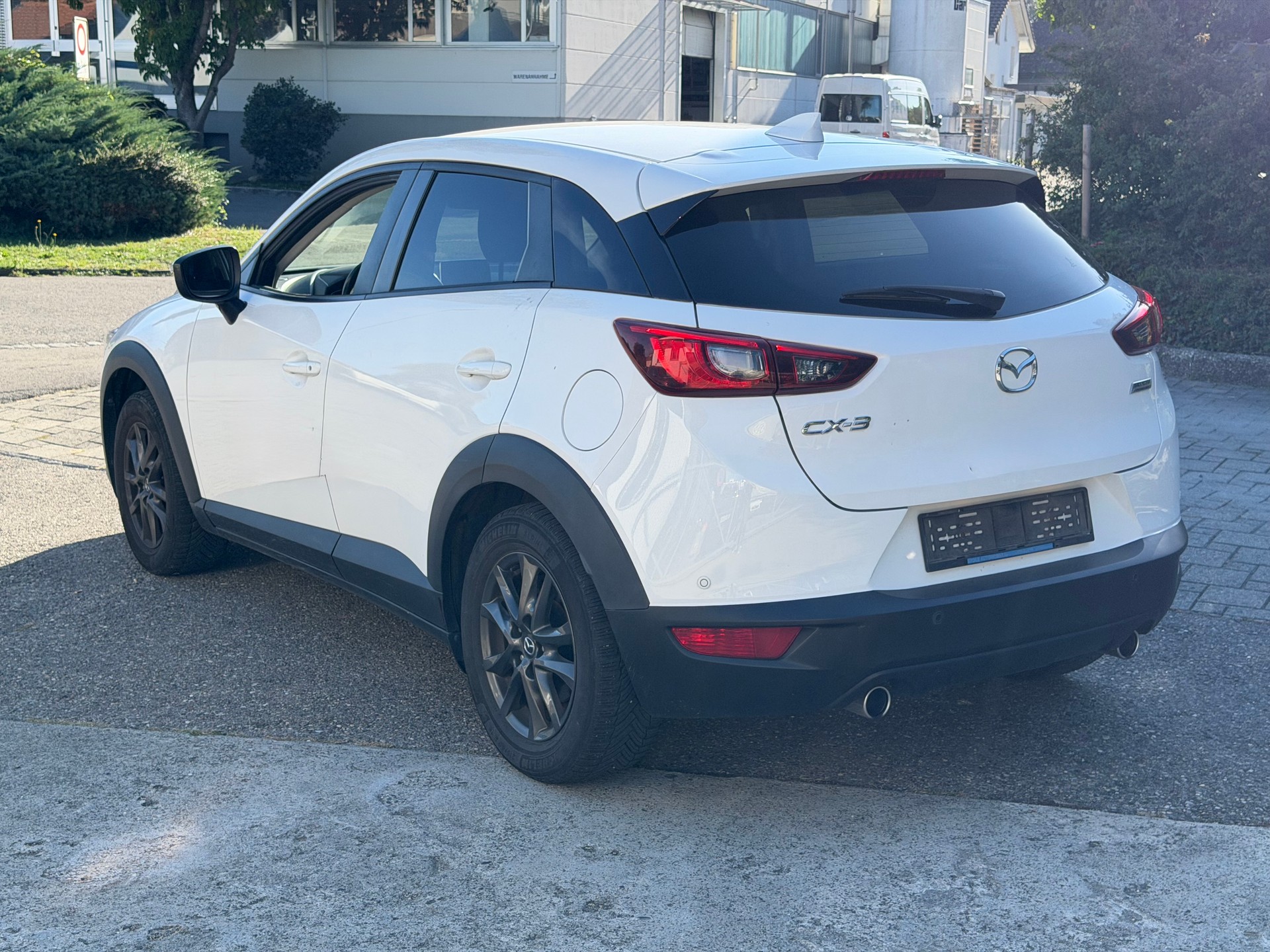 MAZDA CX-3 1.5 D Ambition FWD-image-4