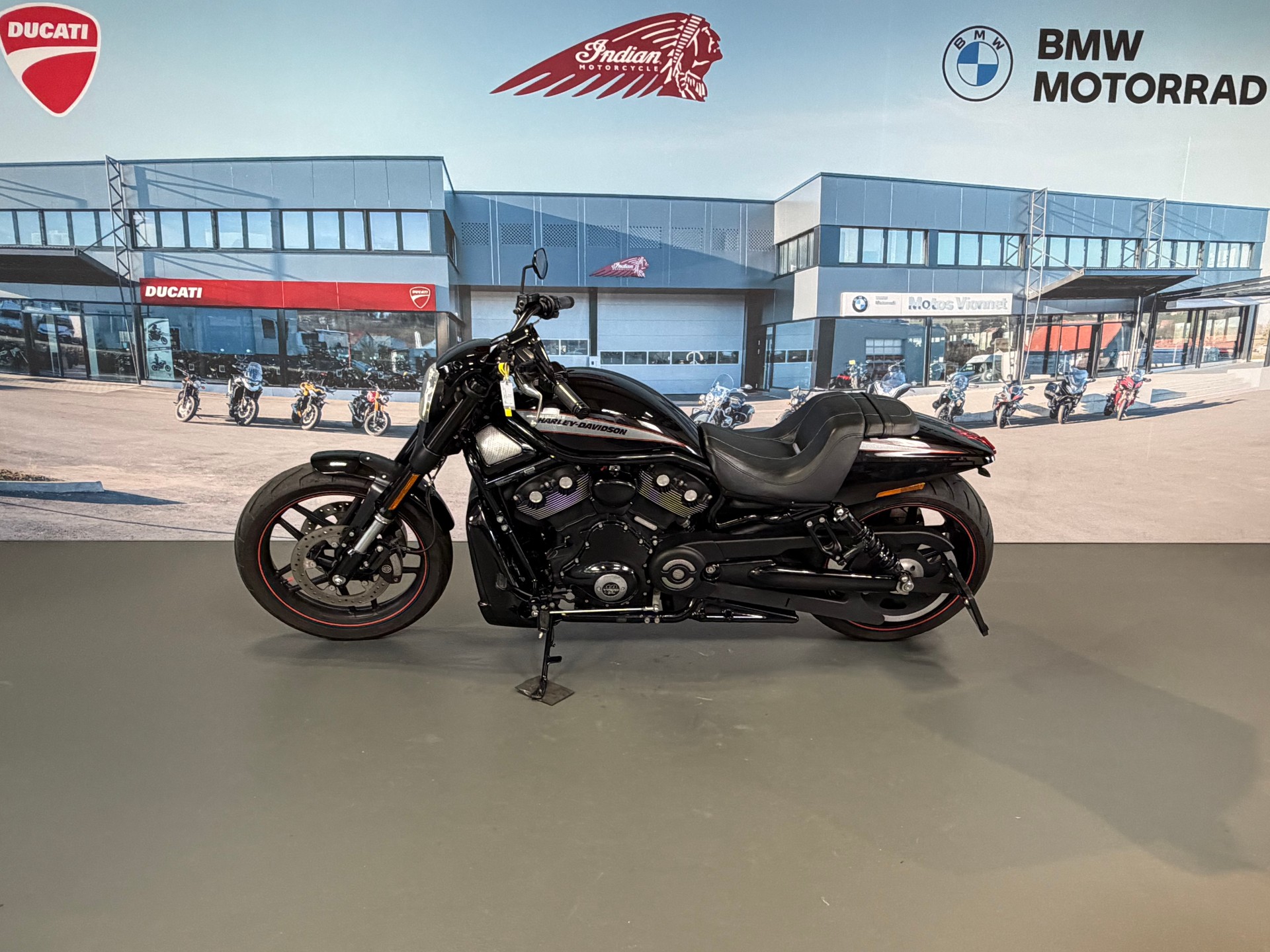 HARLEY-DAVIDSON VRSCDX Night Road Special ABS-showroom-element-3