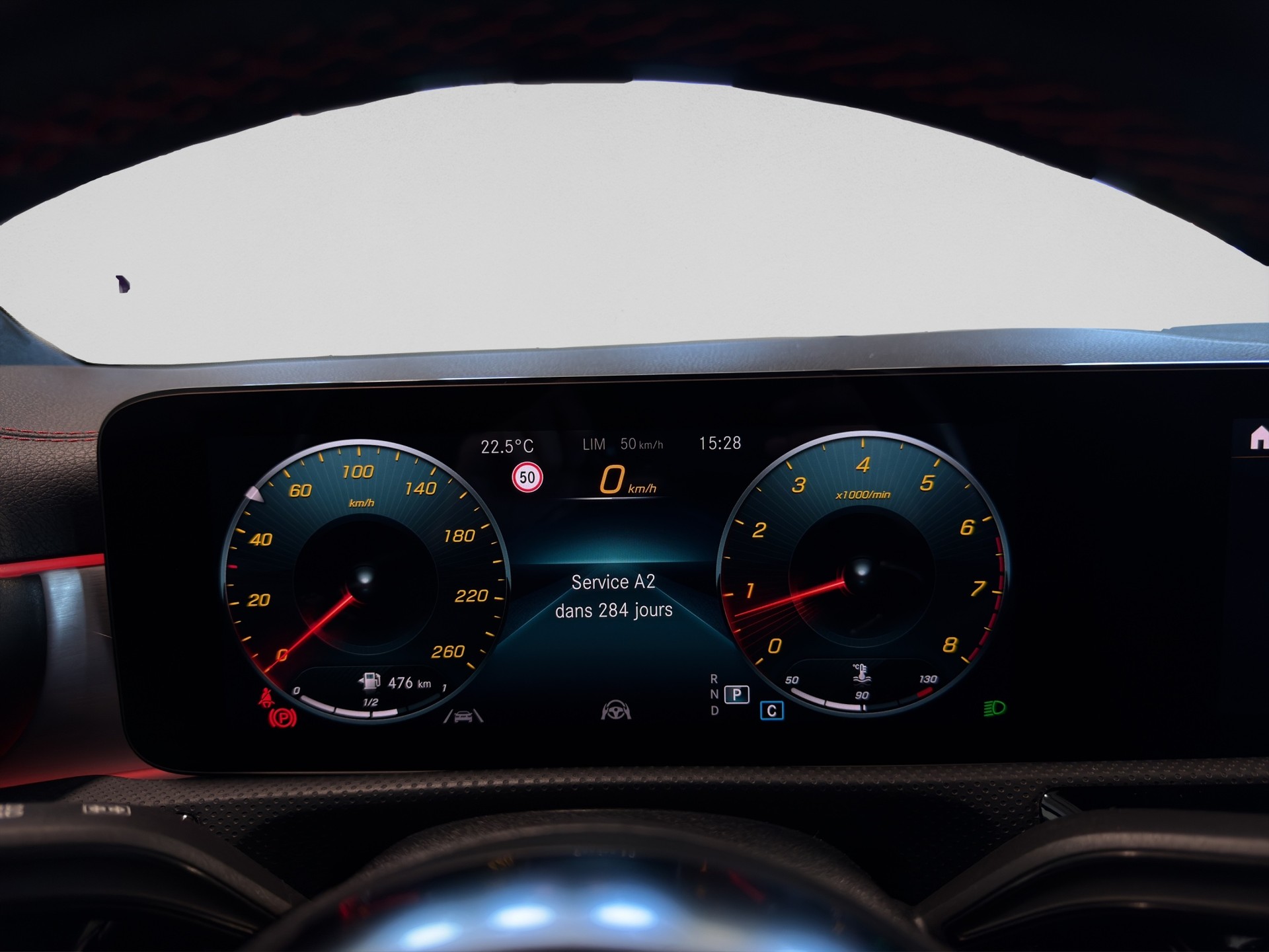 MERCEDES-BENZ CLA Shooting Brake 250 4Matic 7G-DCT AMG Line-image-11