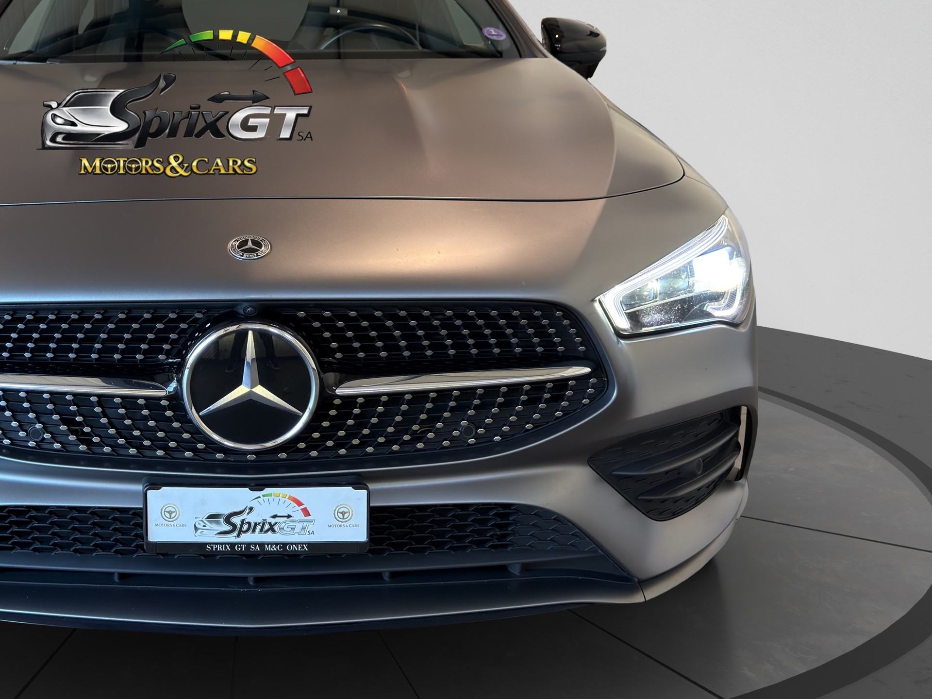 MERCEDES-BENZ CLA Shooting Brake 250 4Matic 7G-DCT AMG Line-image-8