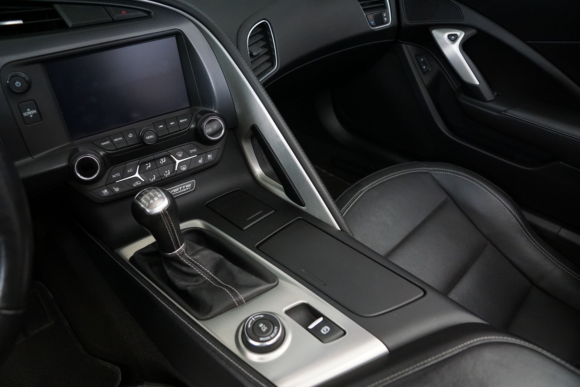 CHEVROLET Corvette Convertible Stingray-image-8