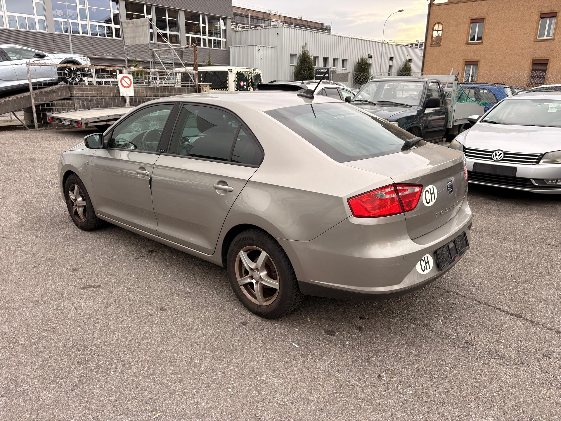 SEAT Toledo 1.4 TSI Style DSG-image-2
