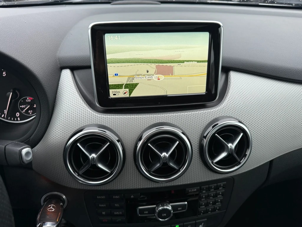MERCEDES-BENZ B 220 4Matic 7G-DCT-image-11