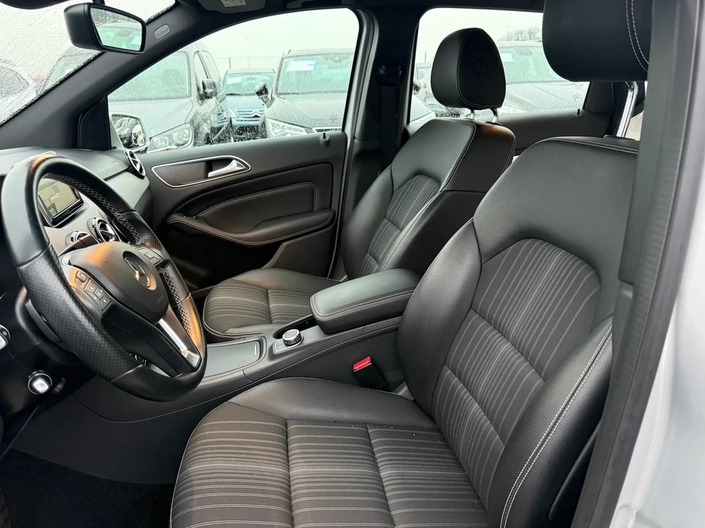 MERCEDES-BENZ B 220 4Matic 7G-DCT-image-8
