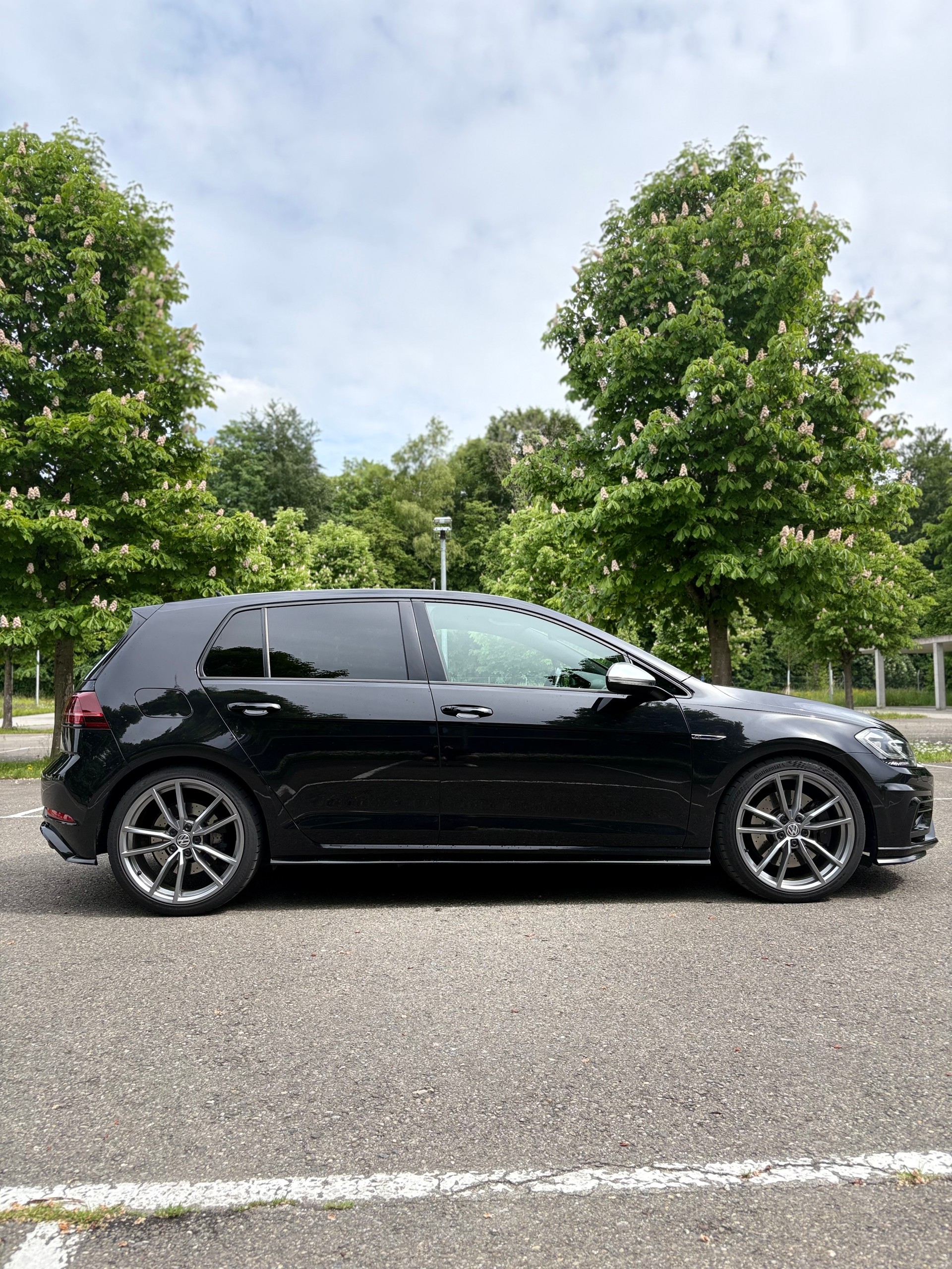 VW 2.0 TSI R 4 Motion-image-2