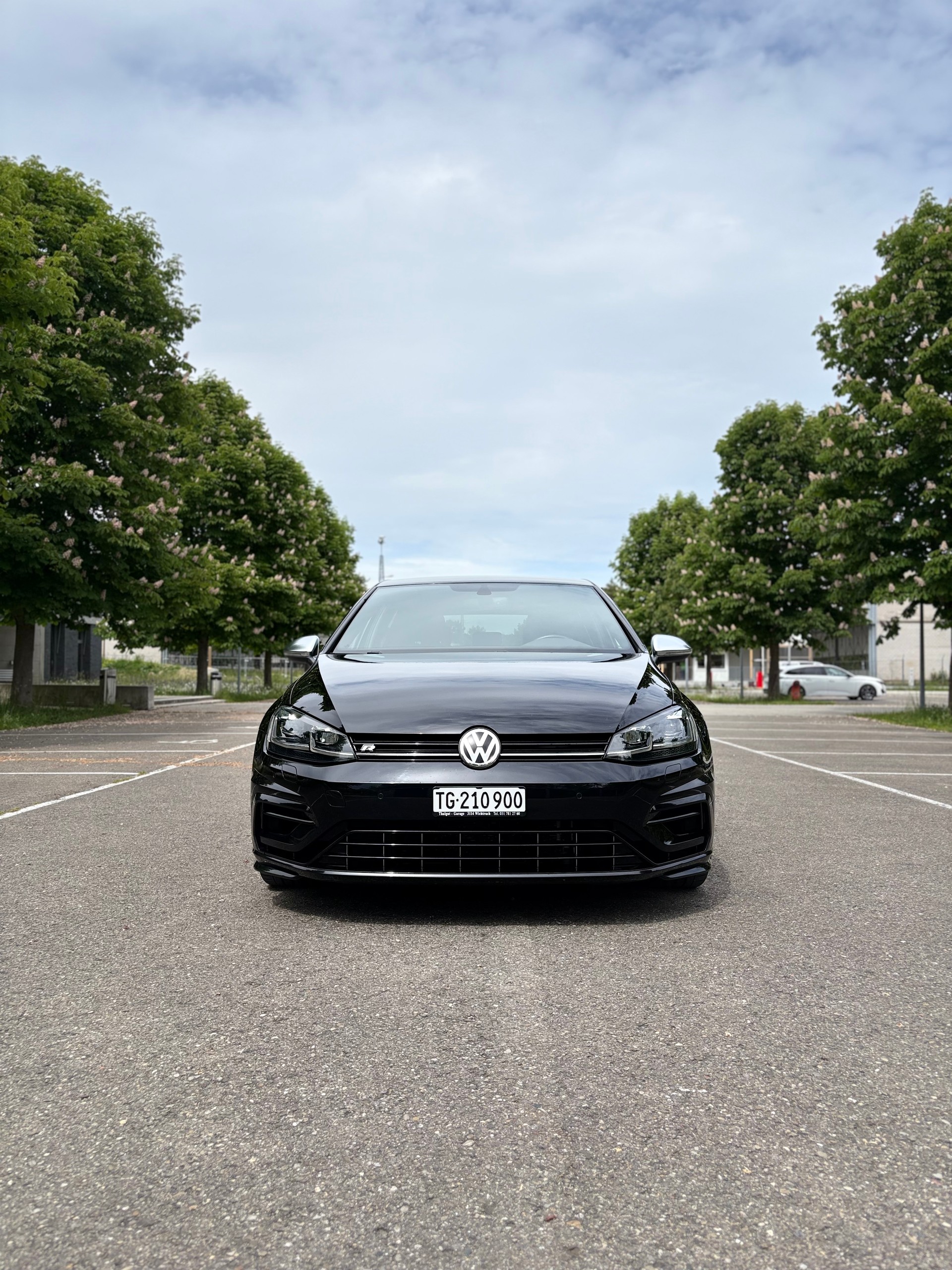VW 2.0 TSI R 4 Motion-image-6