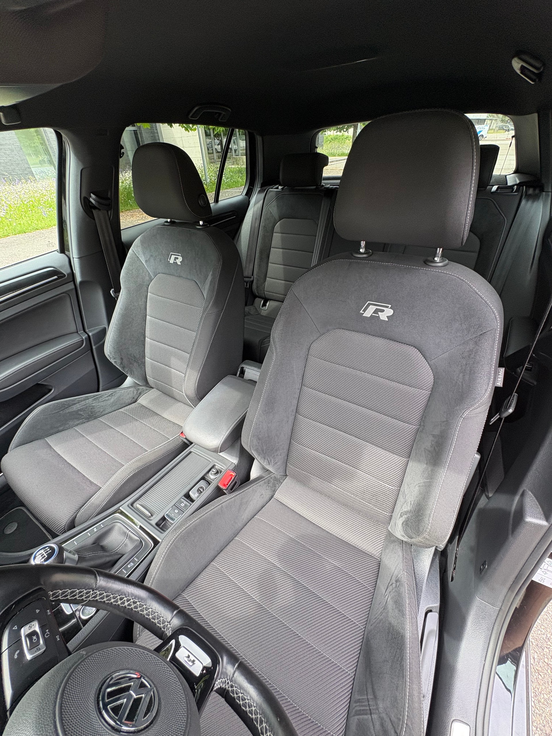 VW 2.0 TSI R 4 Motion-image-9
