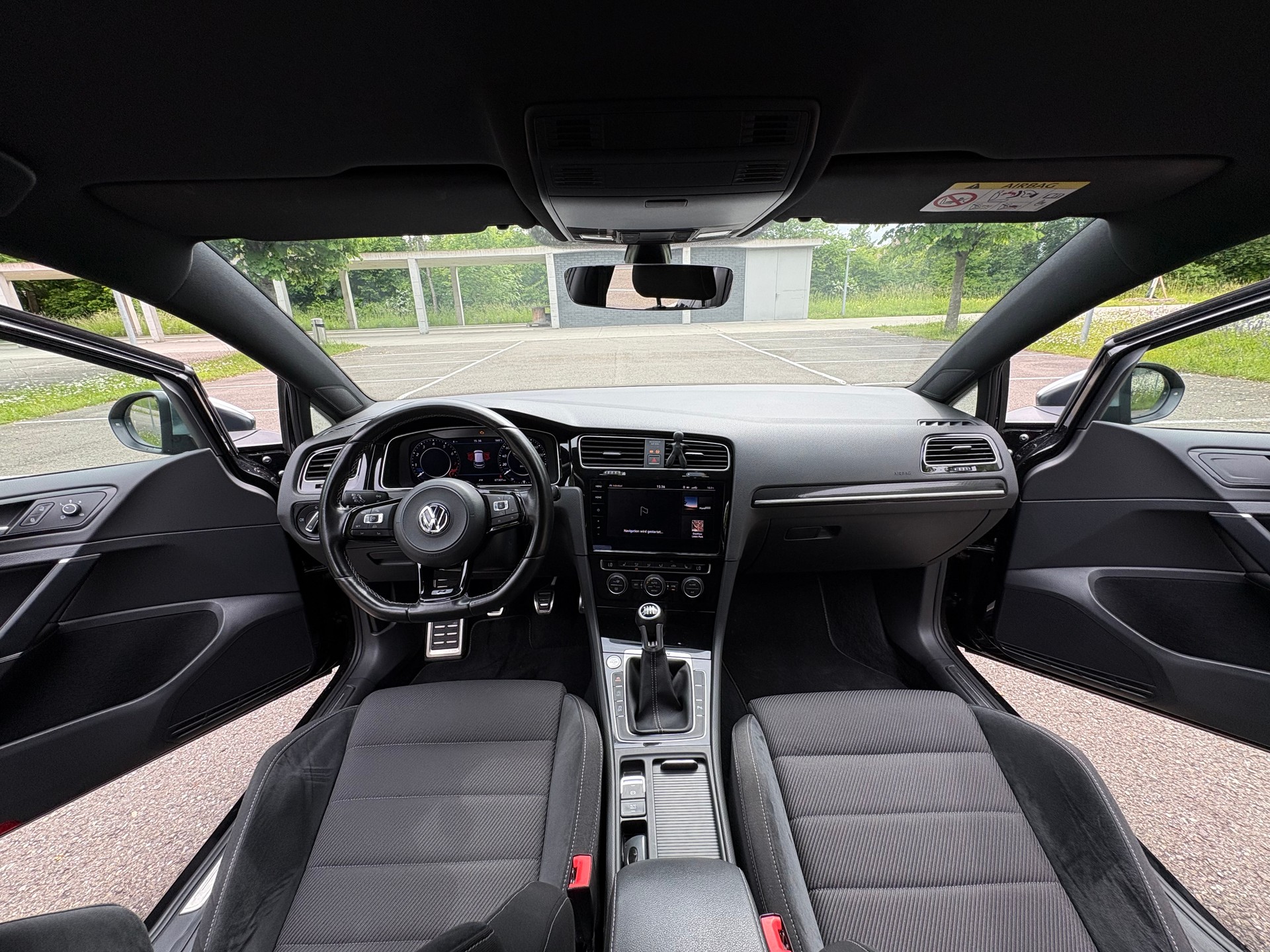VW 2.0 TSI R 4 Motion-image-8