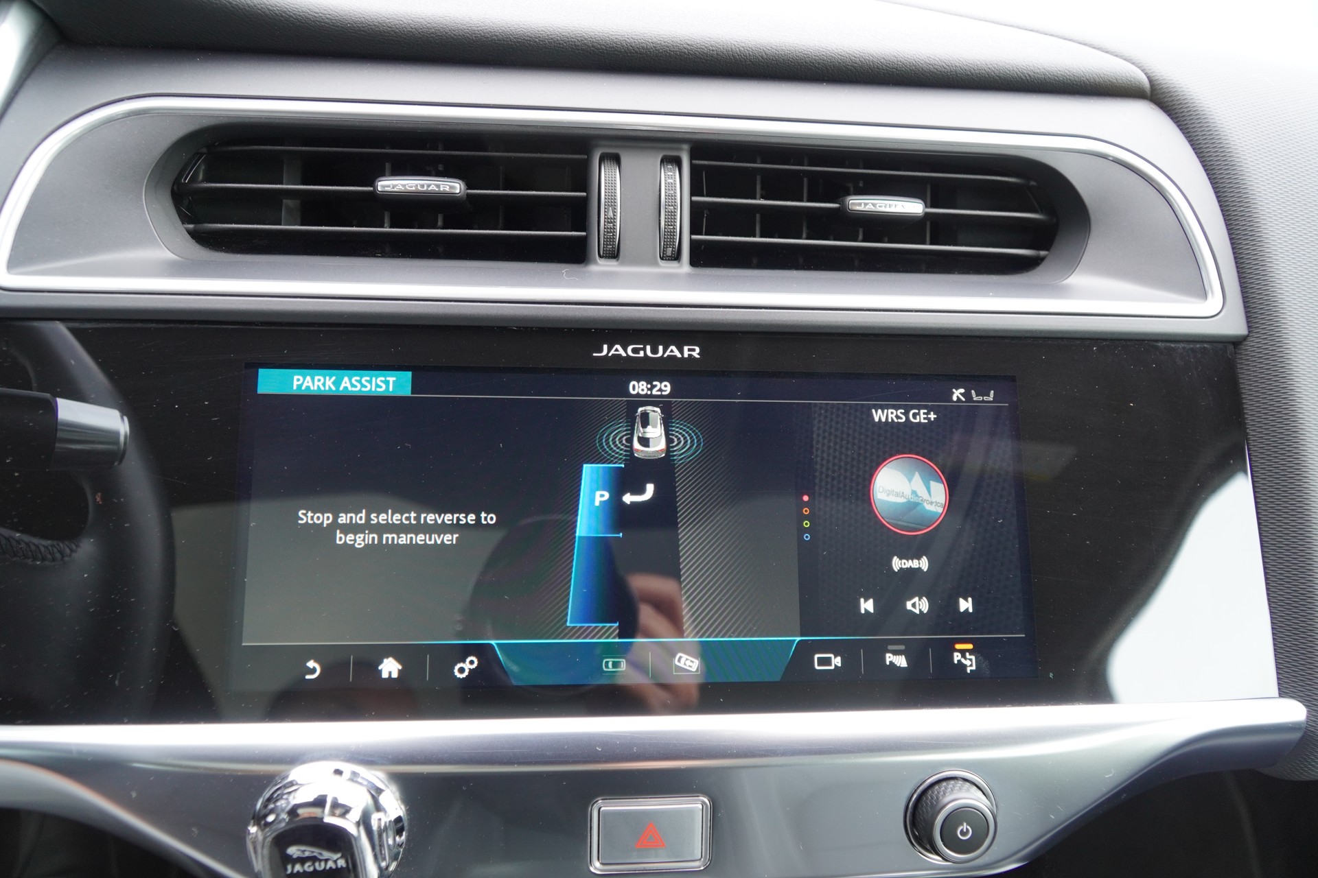 JAGUAR I-Pace EV400 HSE AWD-image-25