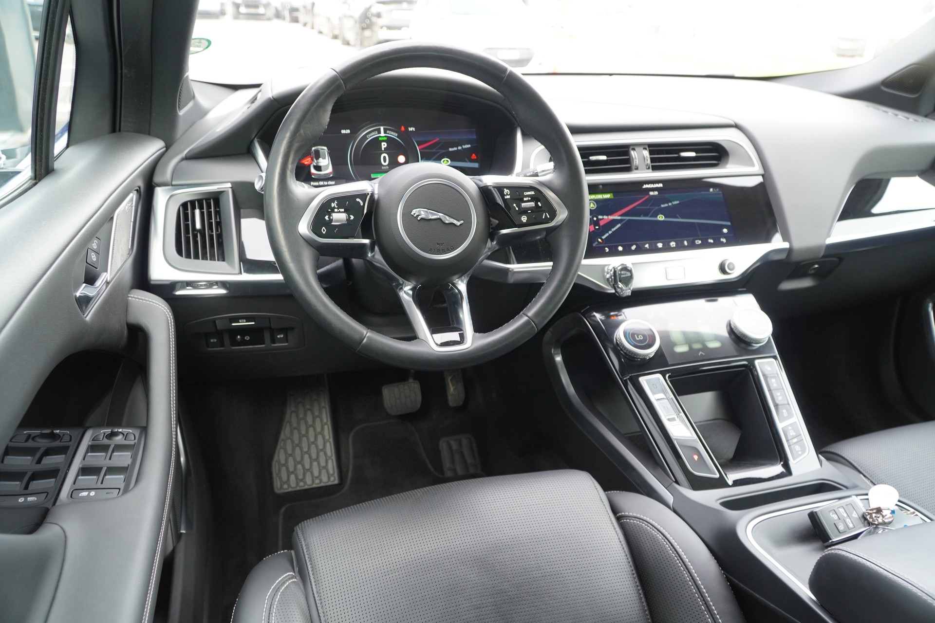 JAGUAR I-Pace EV400 HSE AWD-image-23