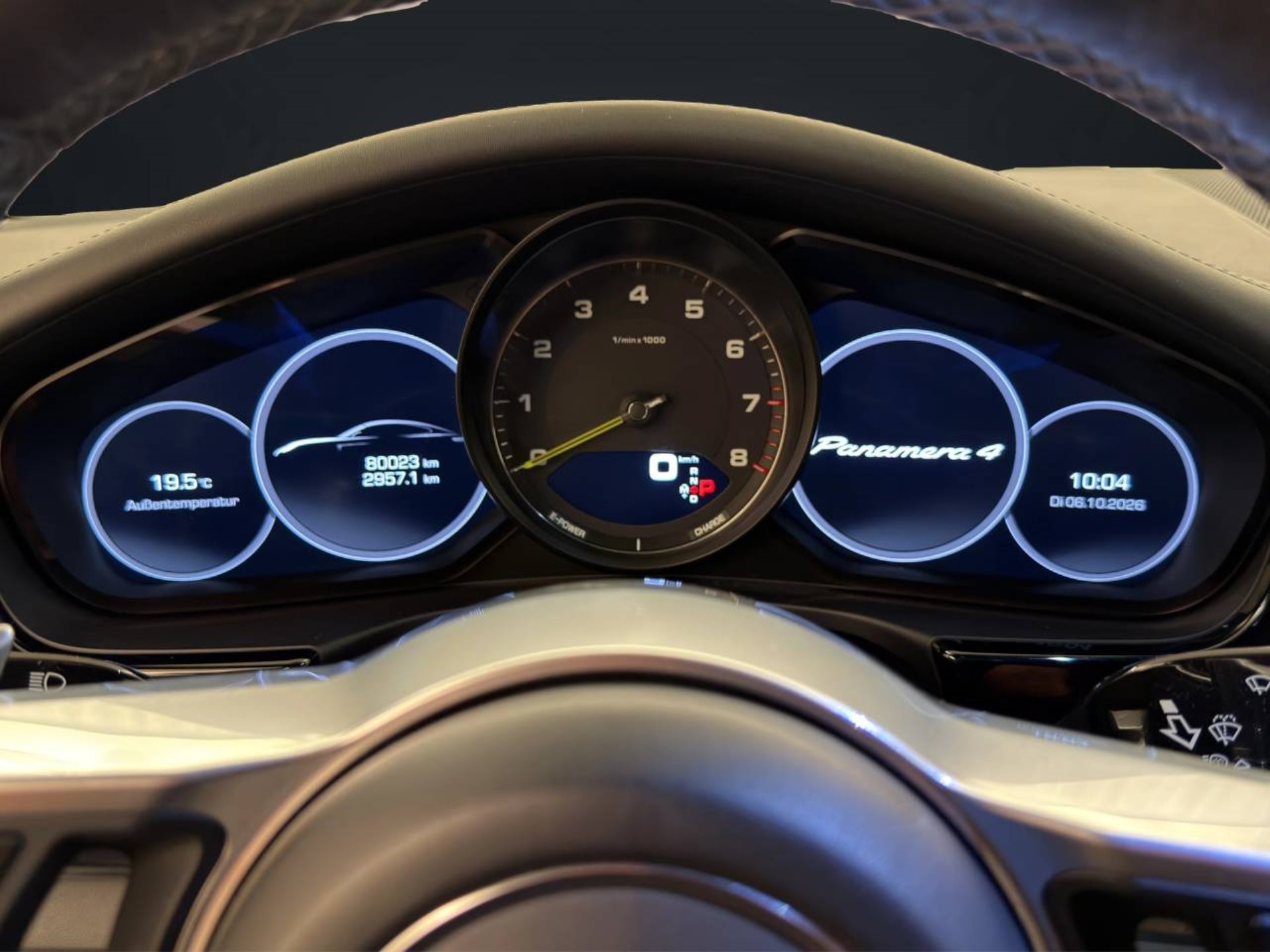 PORSCHE Panamera 4 E-Hybrid-image-22