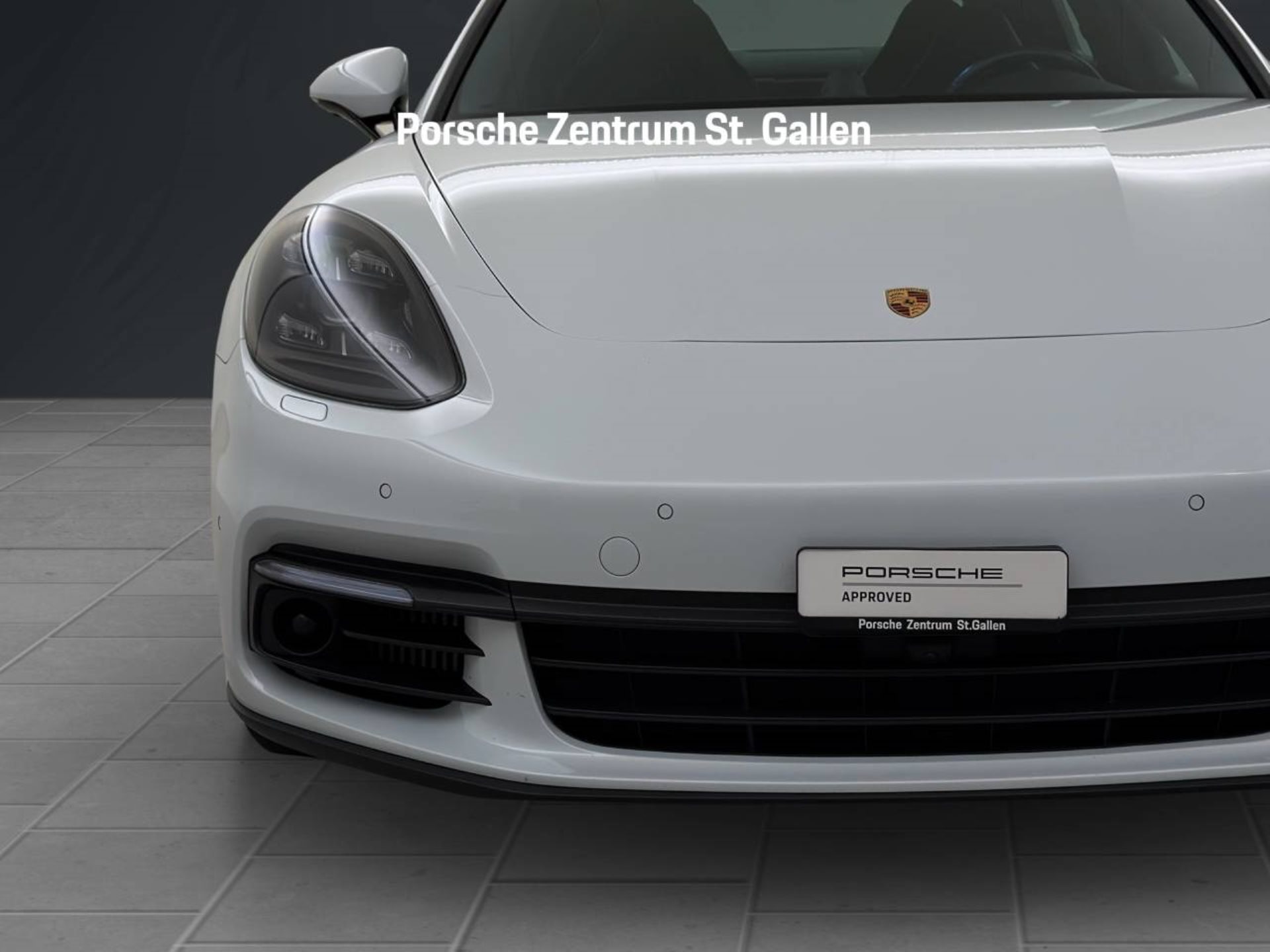 PORSCHE Panamera 4 E-Hybrid-image-8