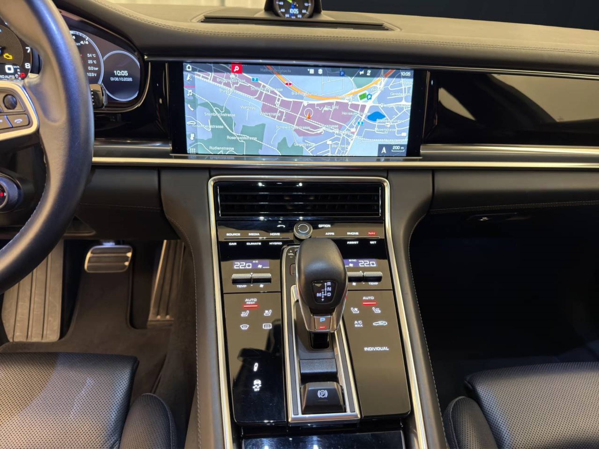PORSCHE Panamera 4 E-Hybrid-image-16