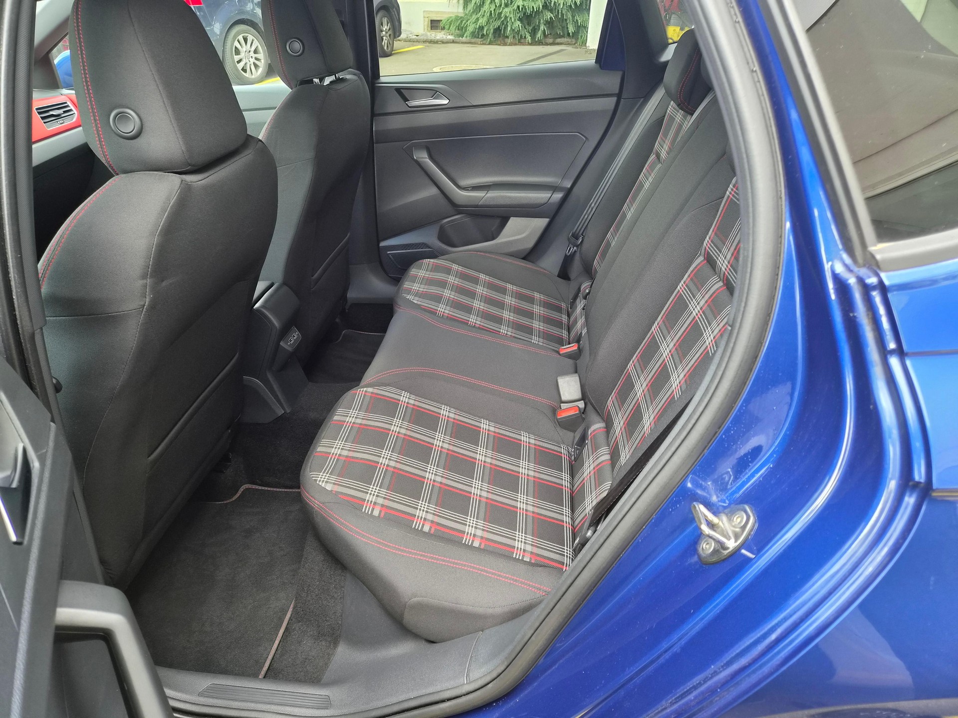 VW Polo 2.0 TSI GTI DSG-image-9