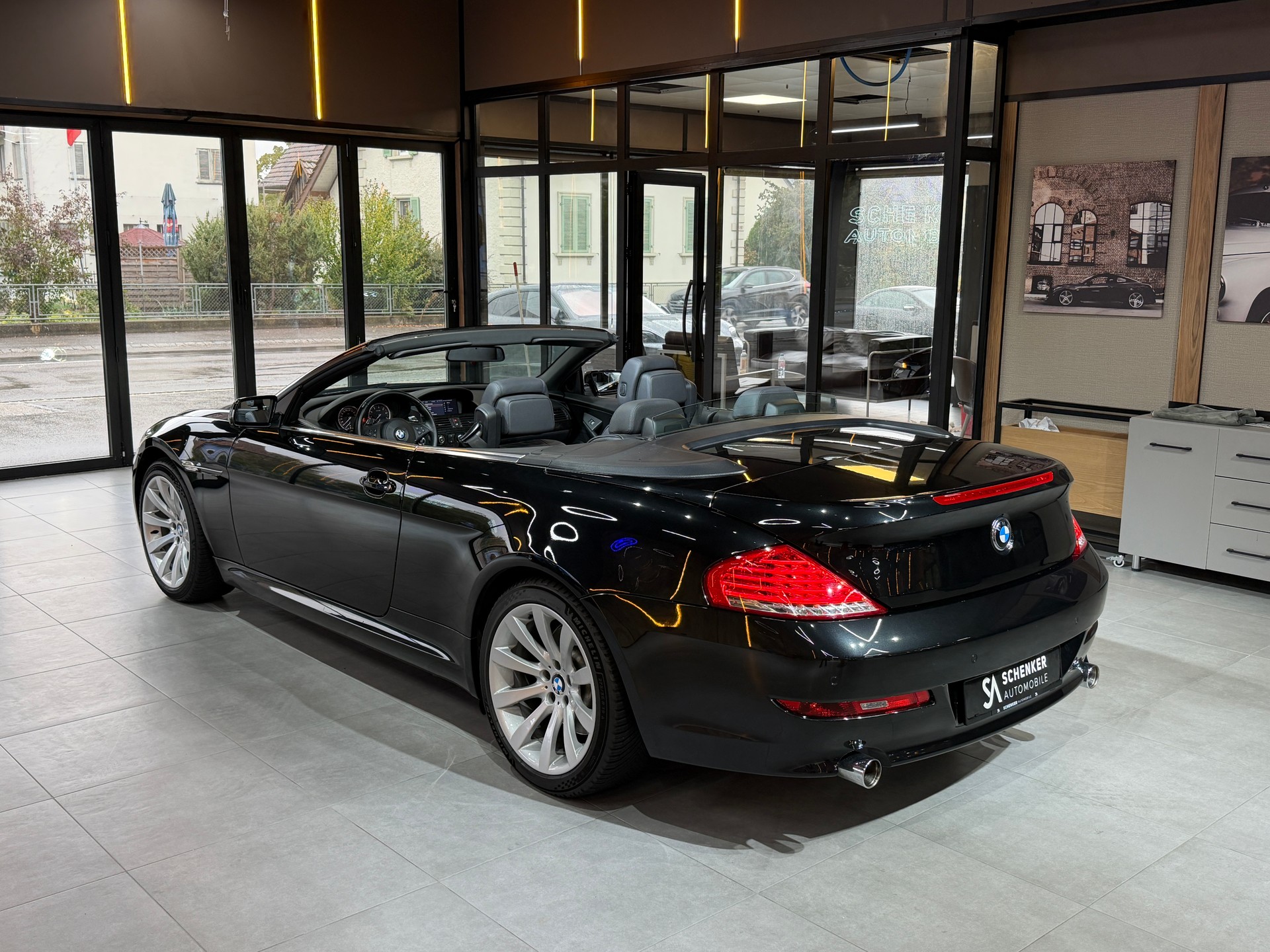 BMW 630i Steptronic Cabrio-image-2