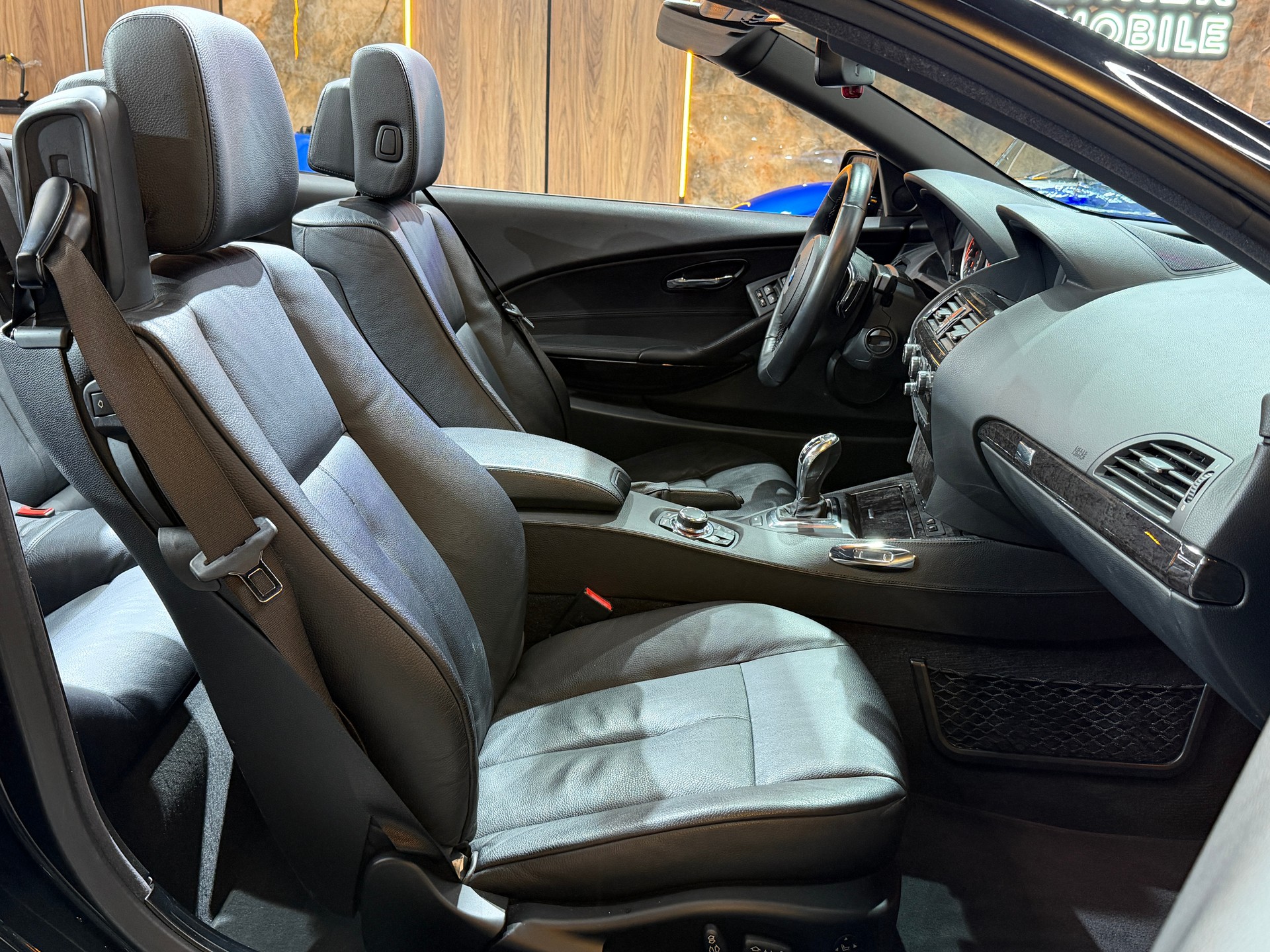 BMW 630i Steptronic Cabrio-image-13