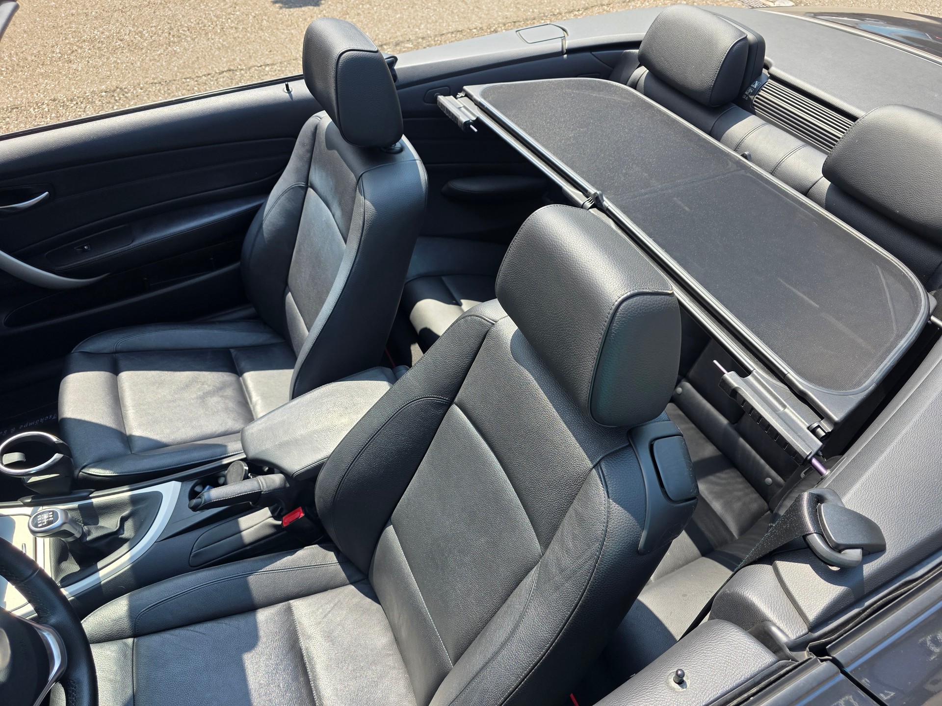 BMW 118i-image-3