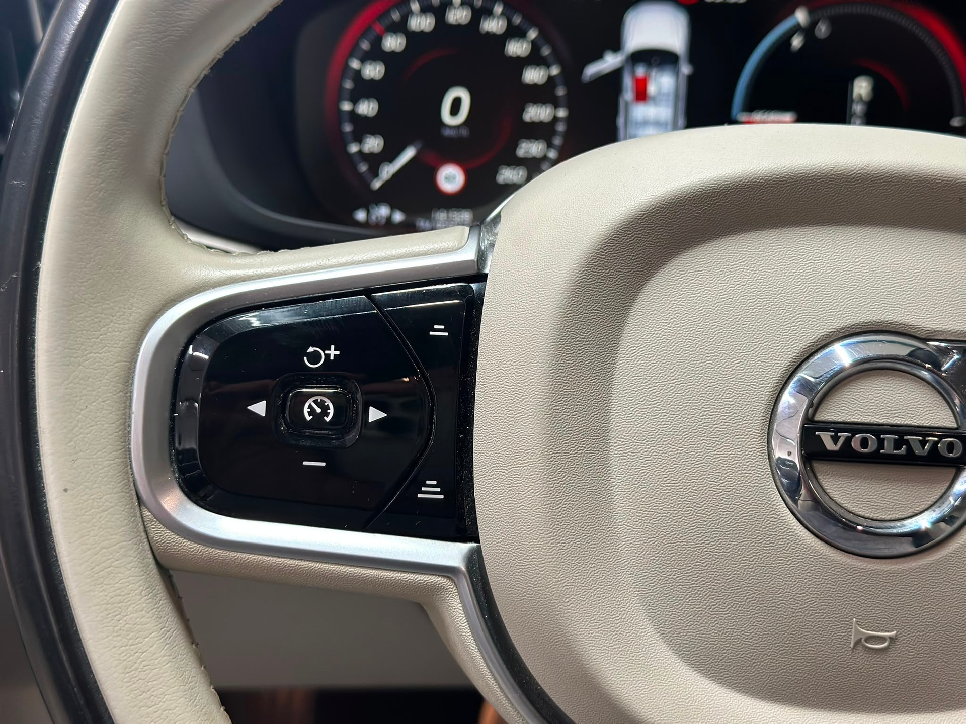 VOLVO XC60 T8 eAWD Inscription Geartronic-image-11