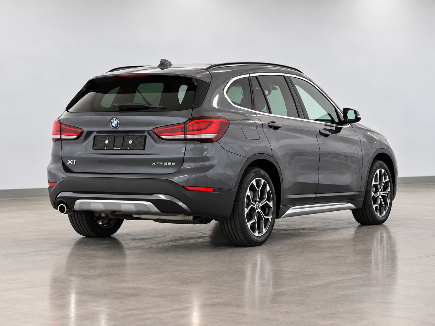BMW X1 xDrive 25e xLine Steptronic-image-2
