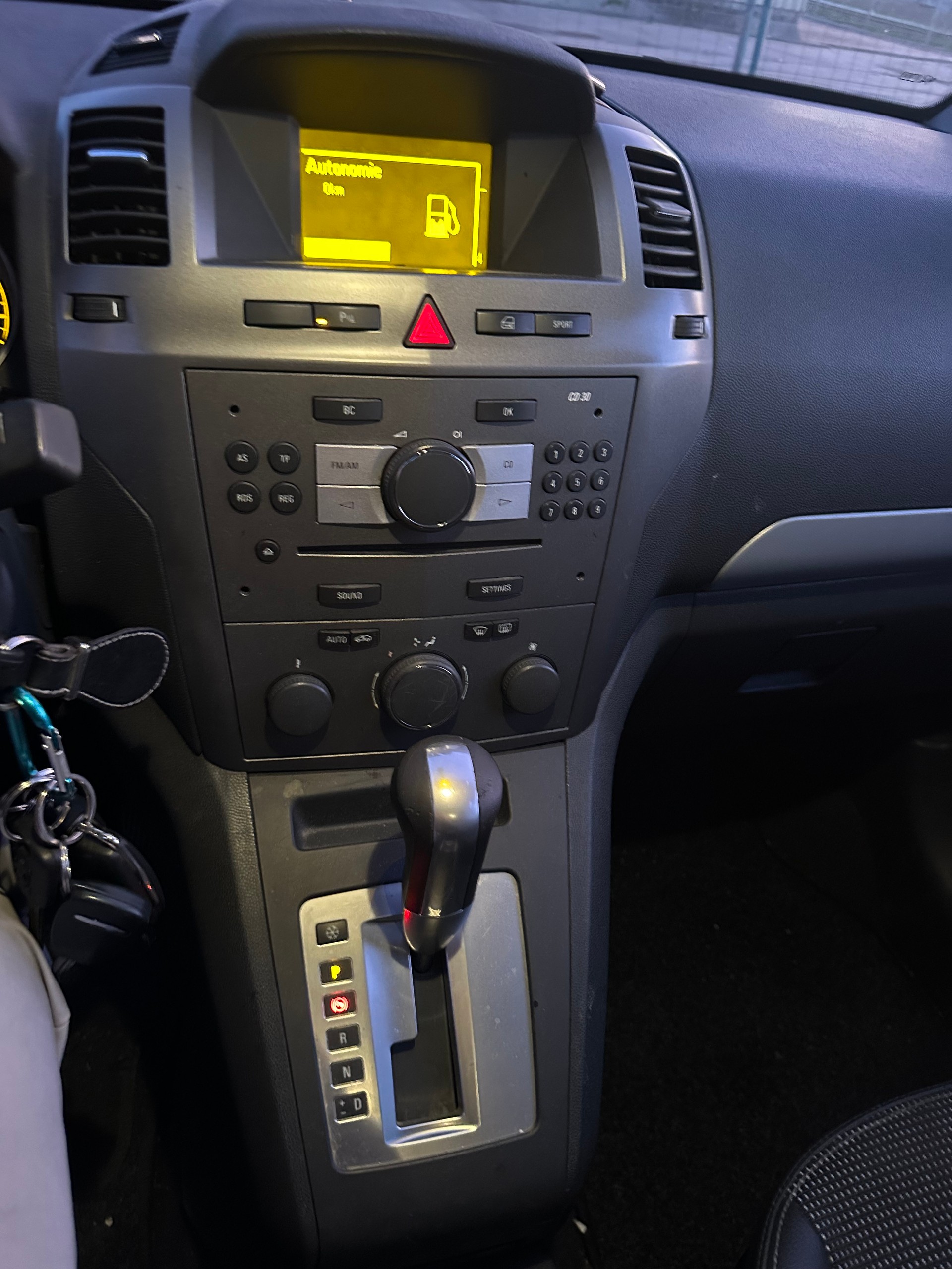 OPEL ZAFIRA-image-10
