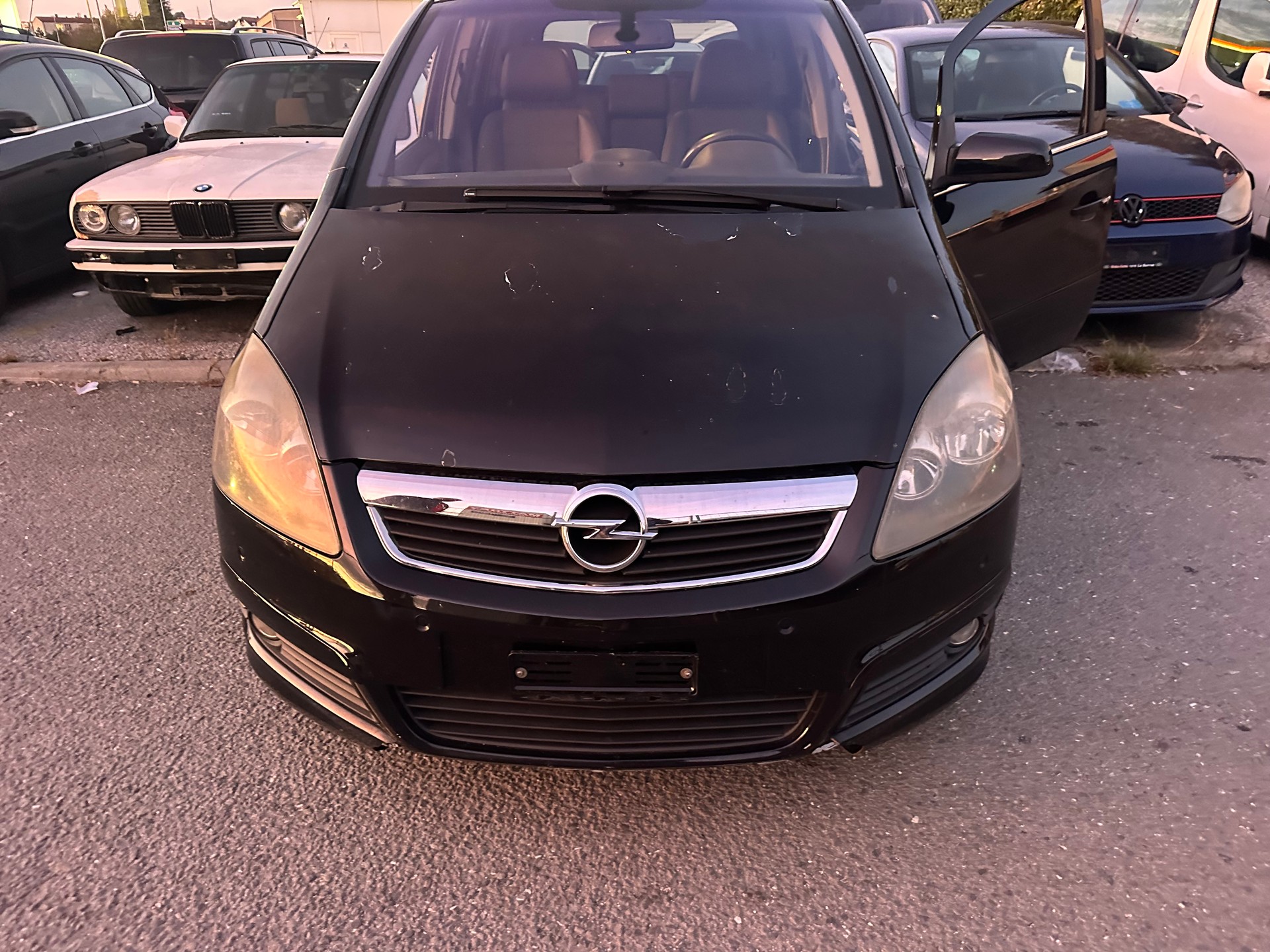 OPEL ZAFIRA-image-0