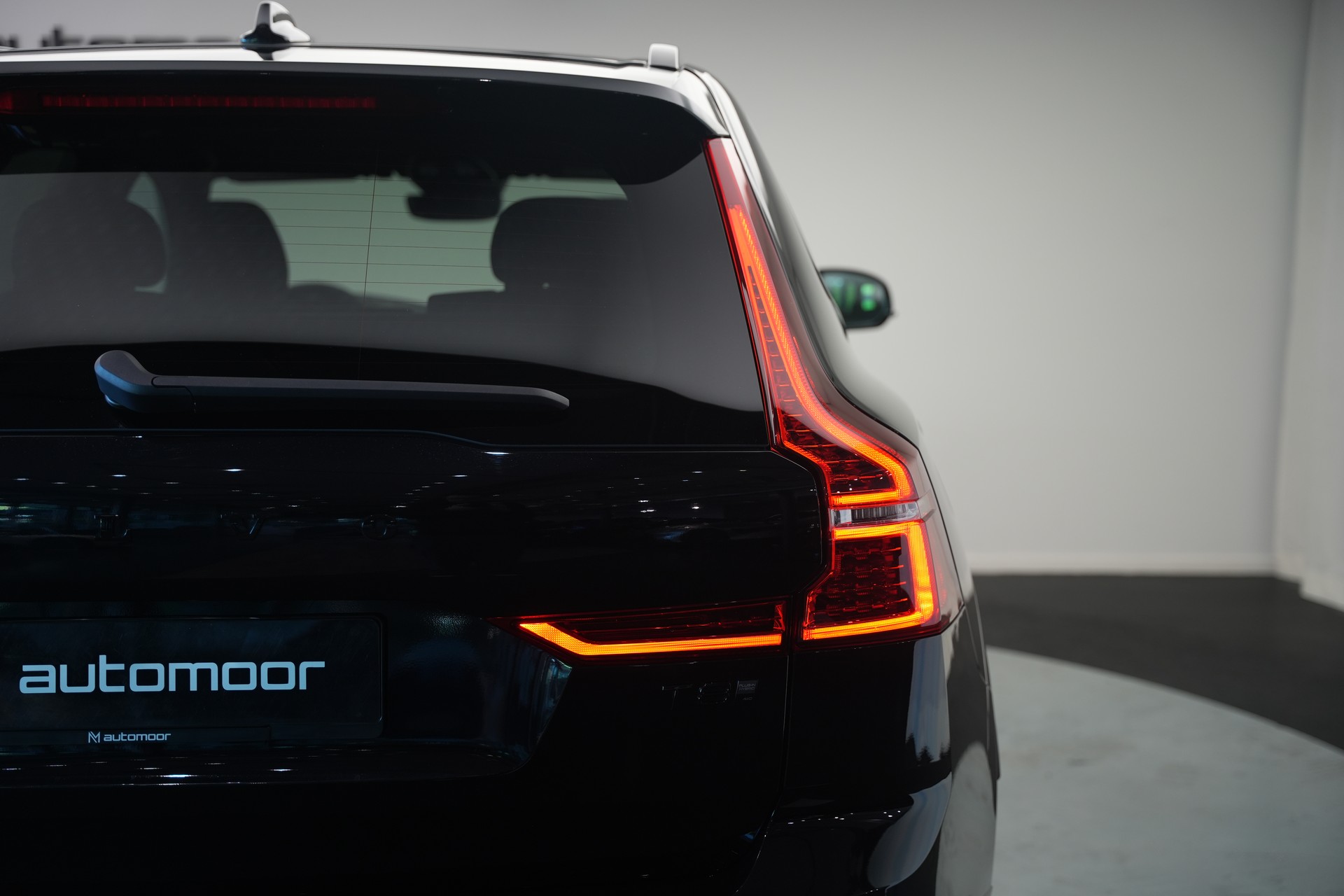 VOLVO XC60 T8 eAWD PluginHybrid Ultimate Dark Geartronic Black Edition Ultra-image-38