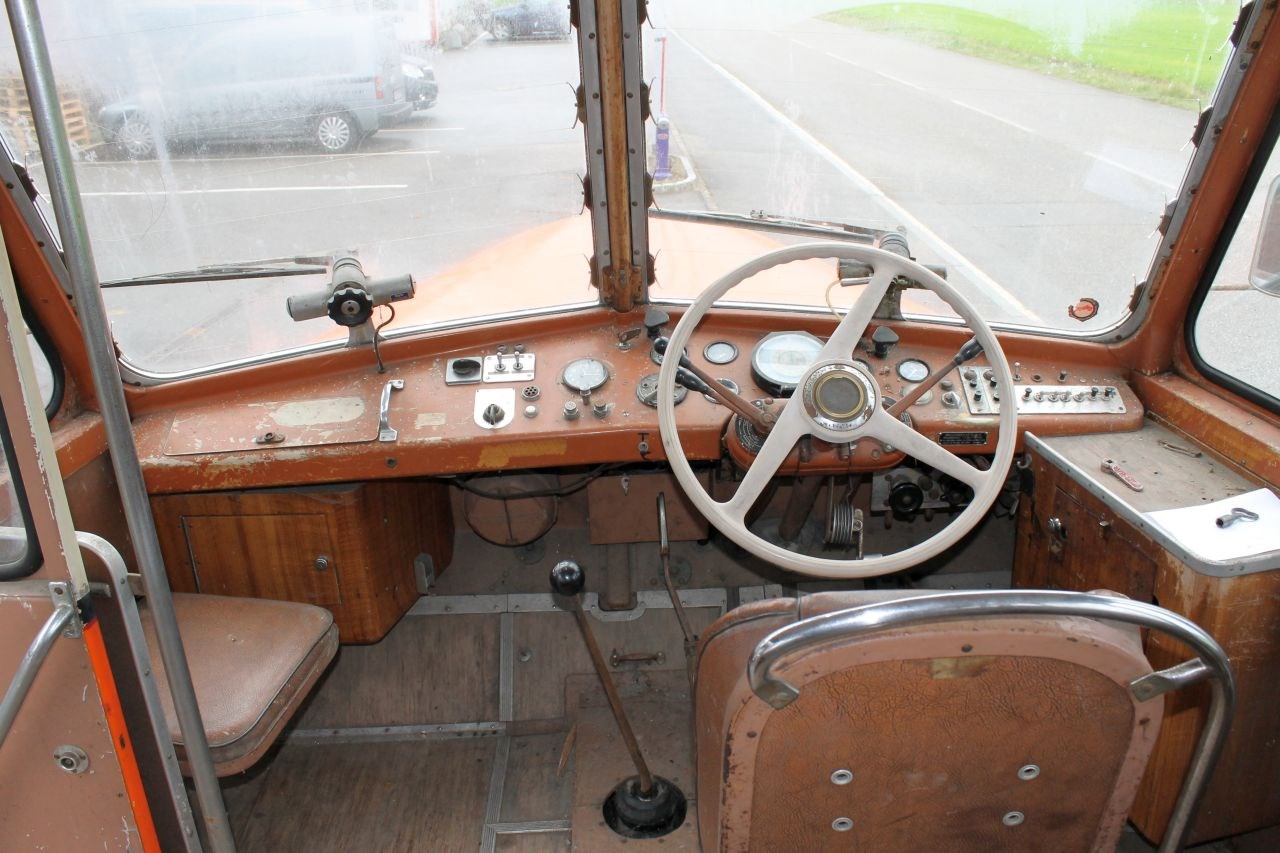 SAURER Berna Autobus-image-7