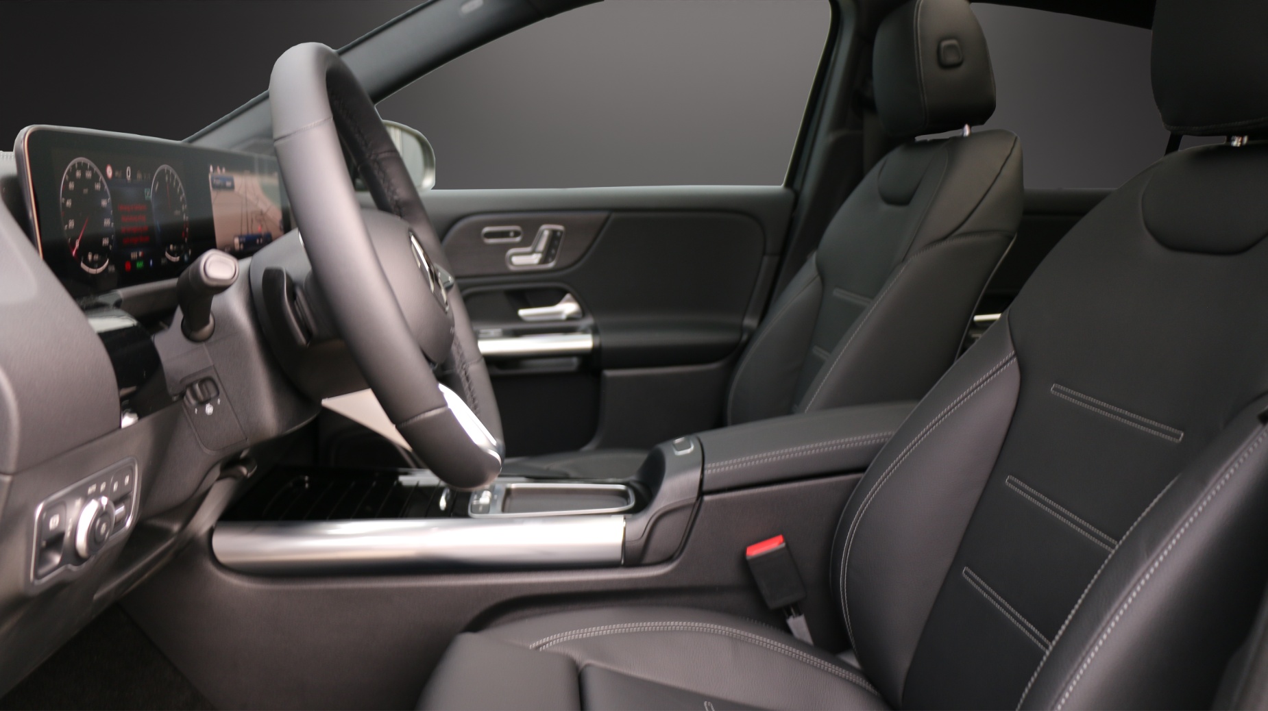MERCEDES-BENZ GLA 250 e 8G-DCT-image-4
