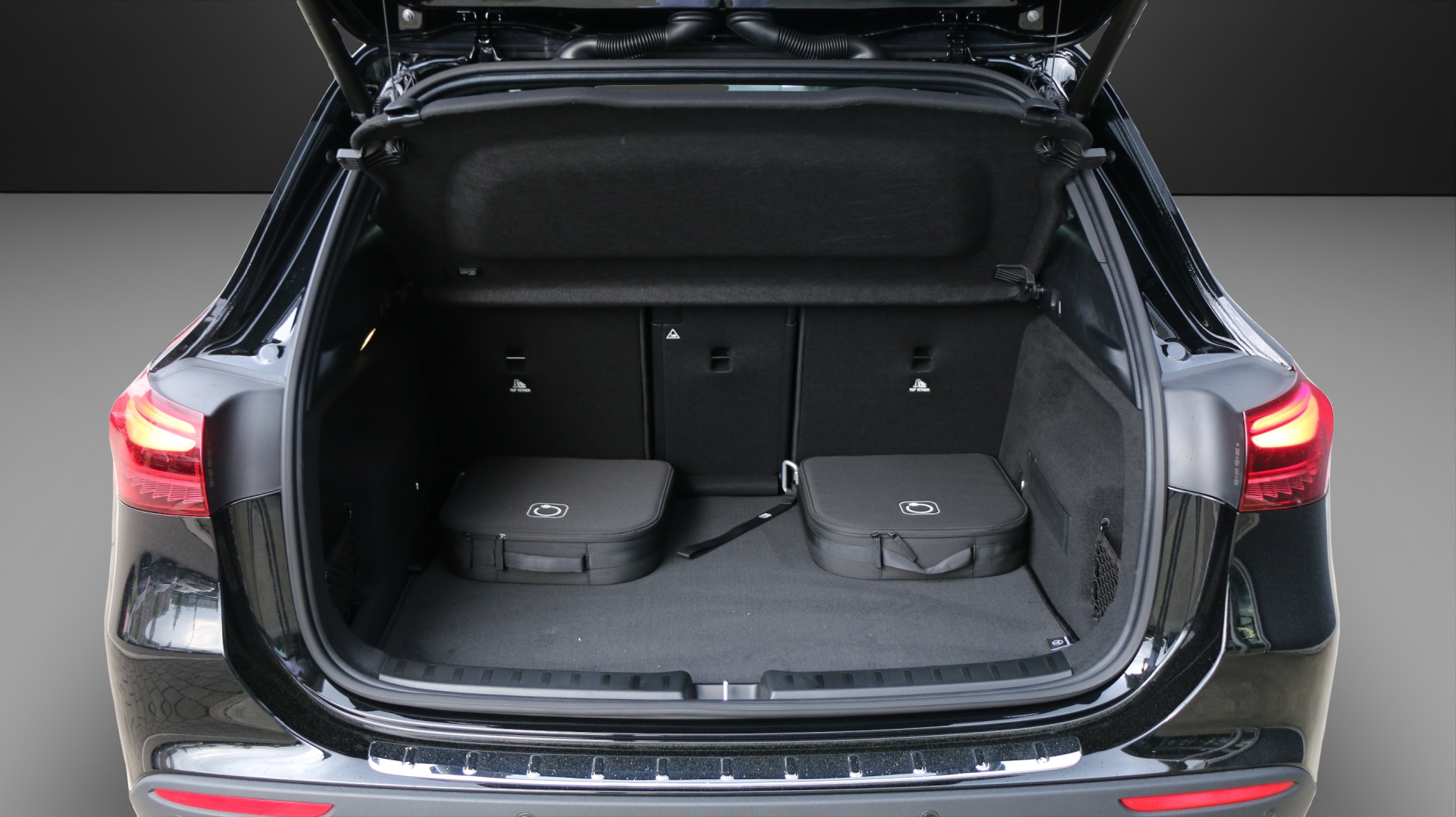 MERCEDES-BENZ GLA 250 e 8G-DCT-image-13