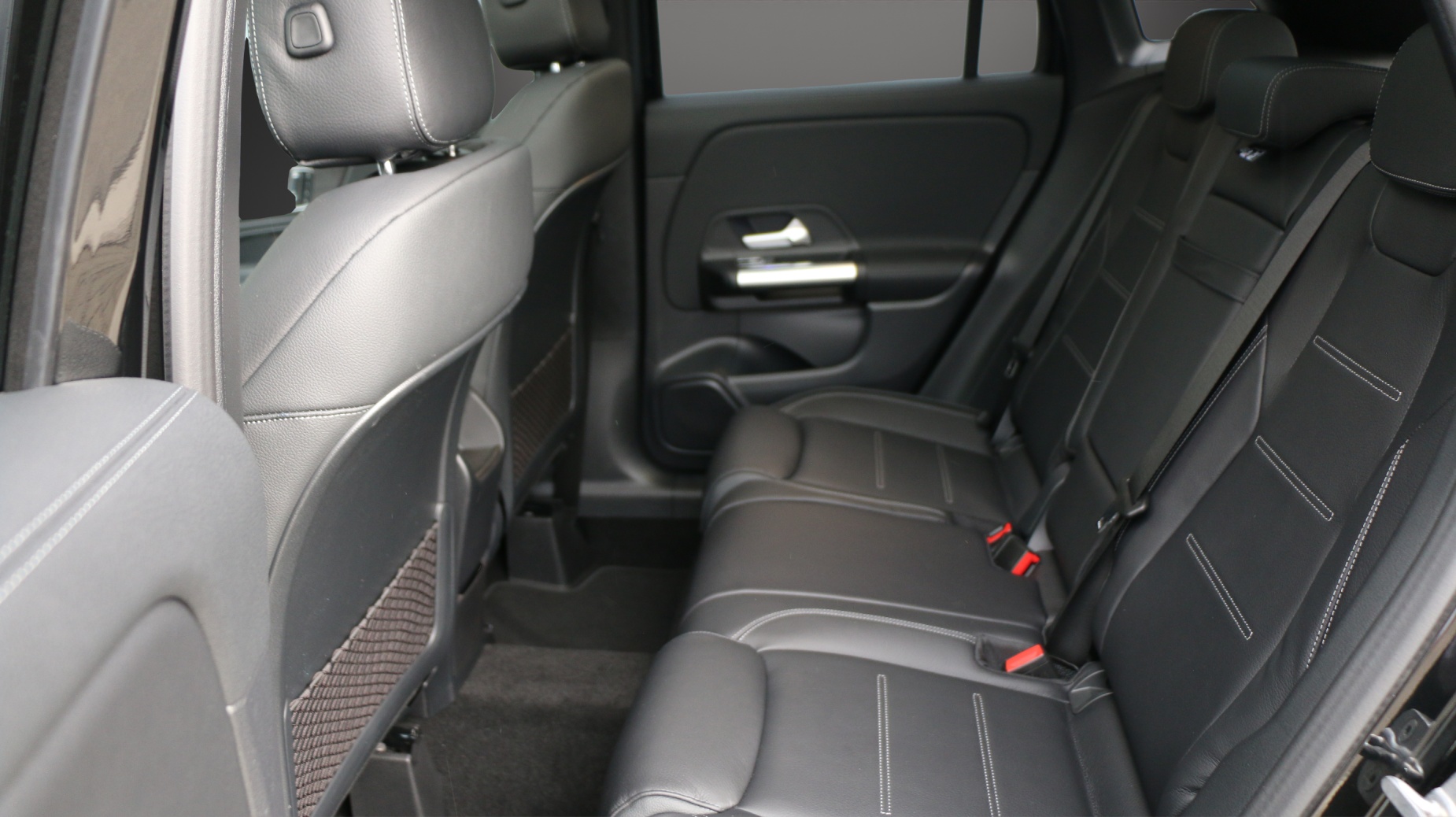 MERCEDES-BENZ GLA 250 e 8G-DCT-image-8