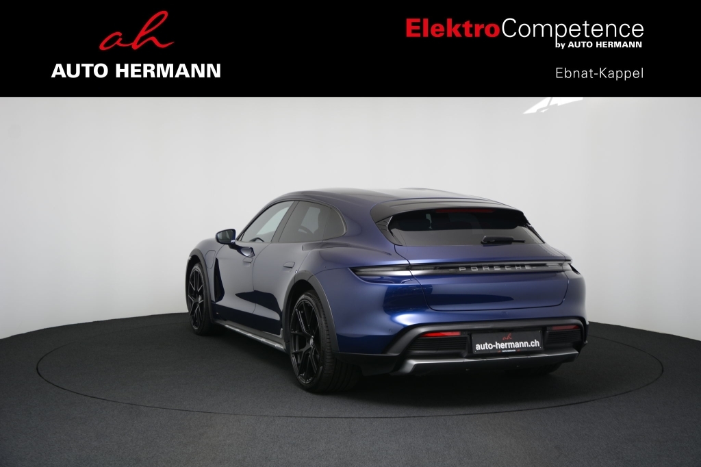 PORSCHE Taycan 4 Cross Turismo-image-4
