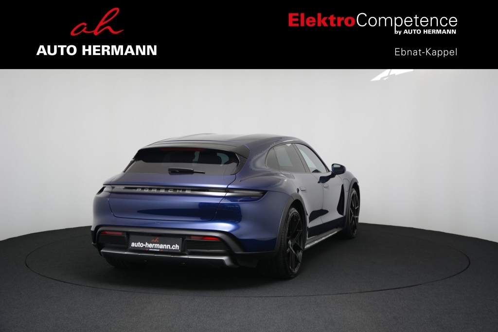 PORSCHE Taycan 4 Cross Turismo-image-5